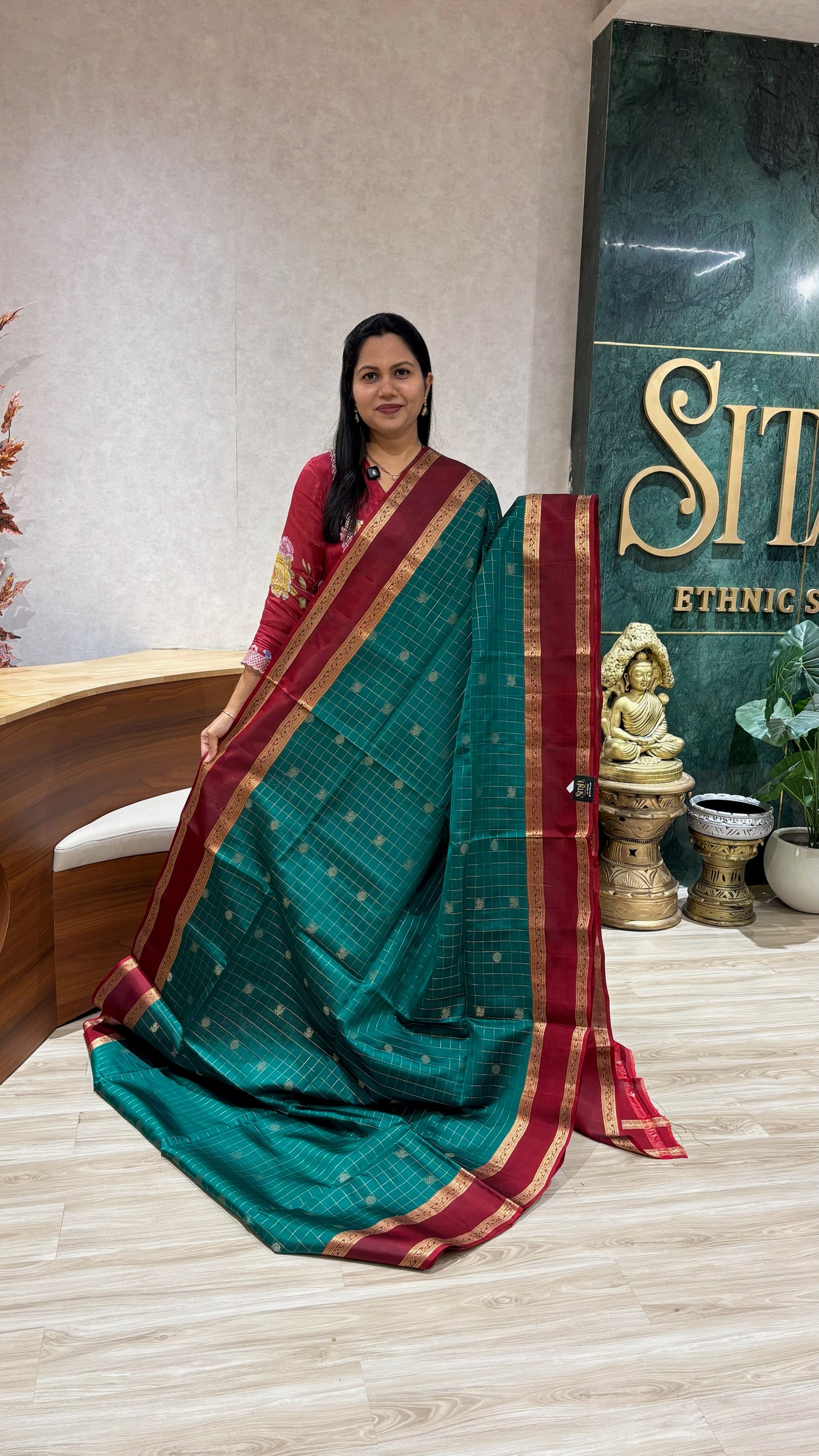 Light weight kanchi pattu