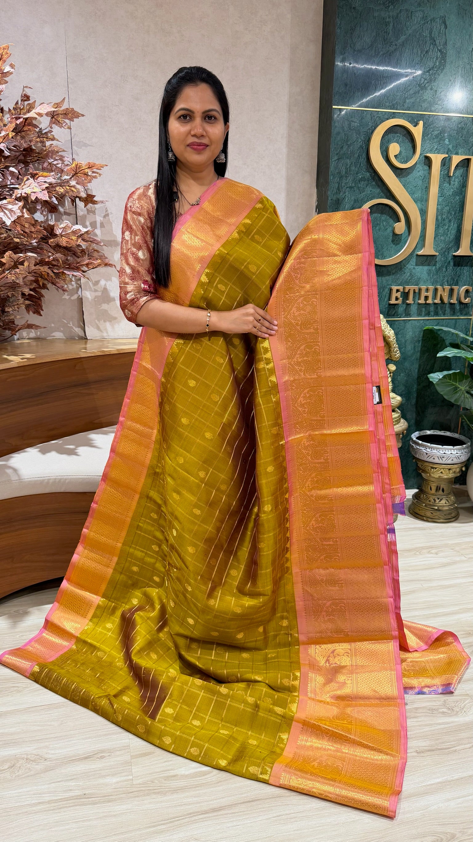 Handloom gadwal pattu