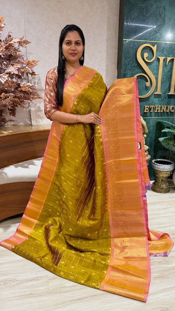 Handloom gadwal pattu