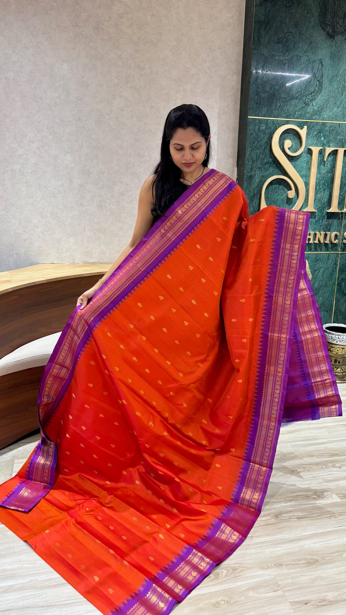 Handlo gadwal pattu orange