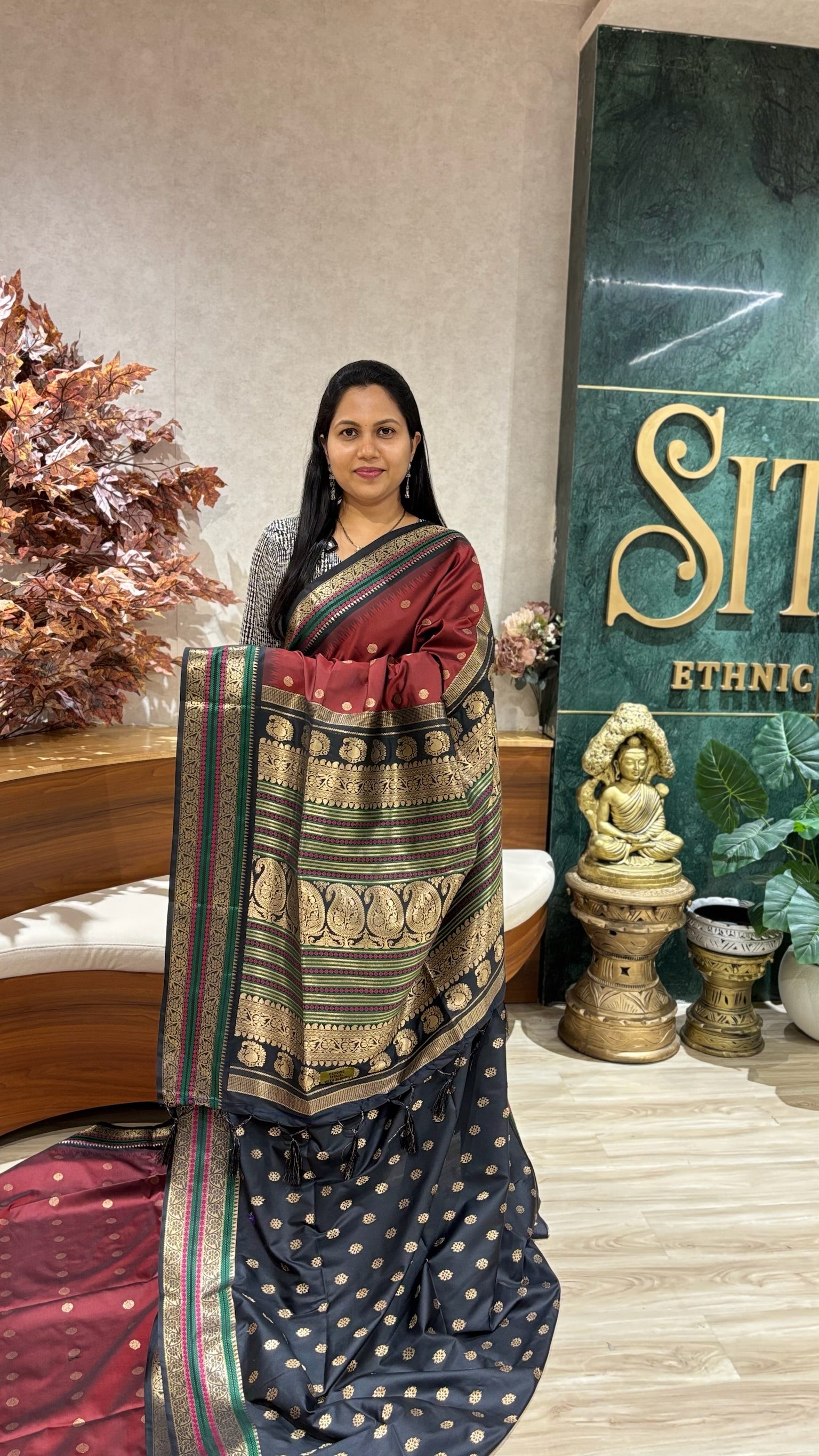 Fancy silk temple border