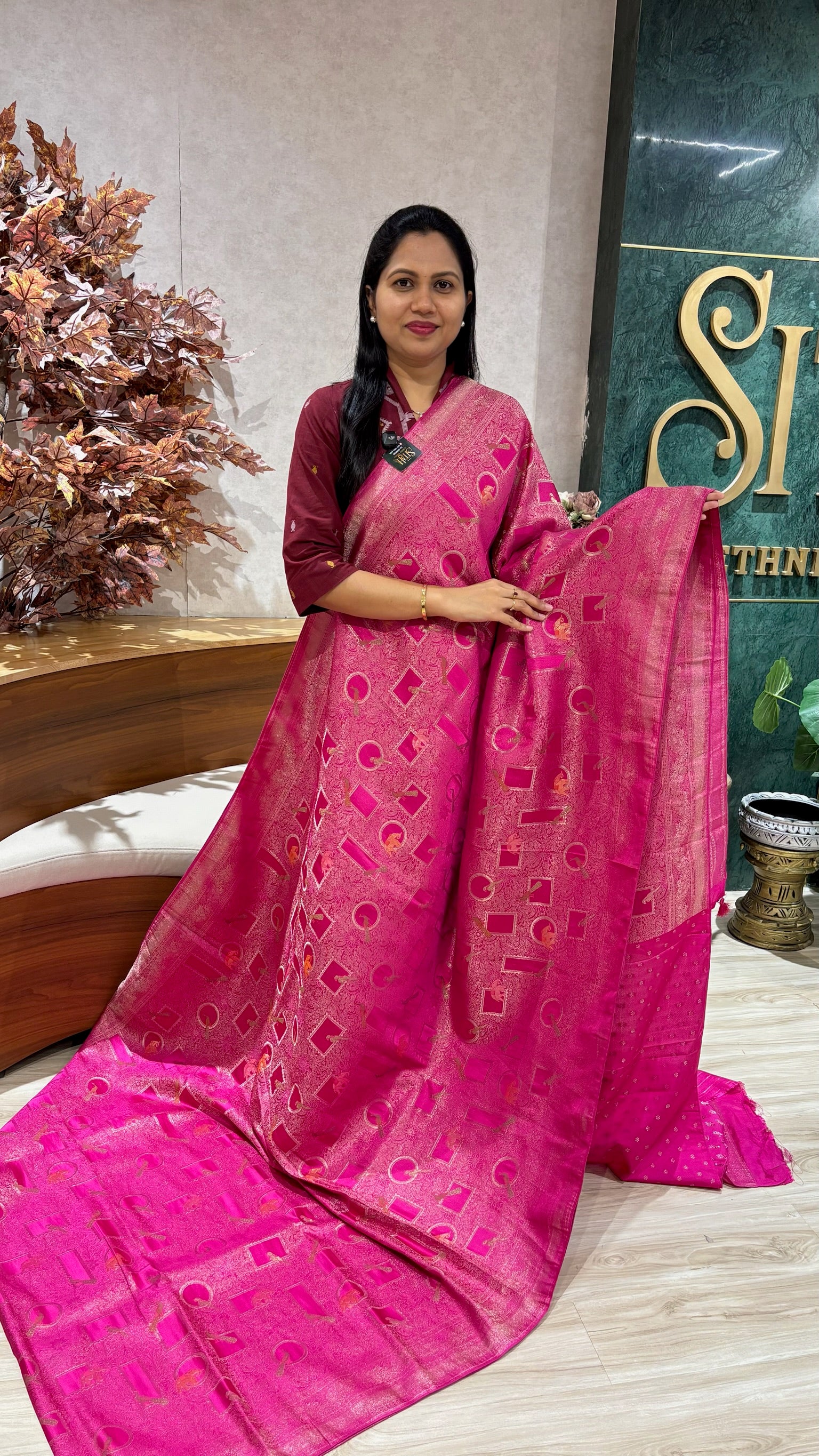 Banaras allover weaving