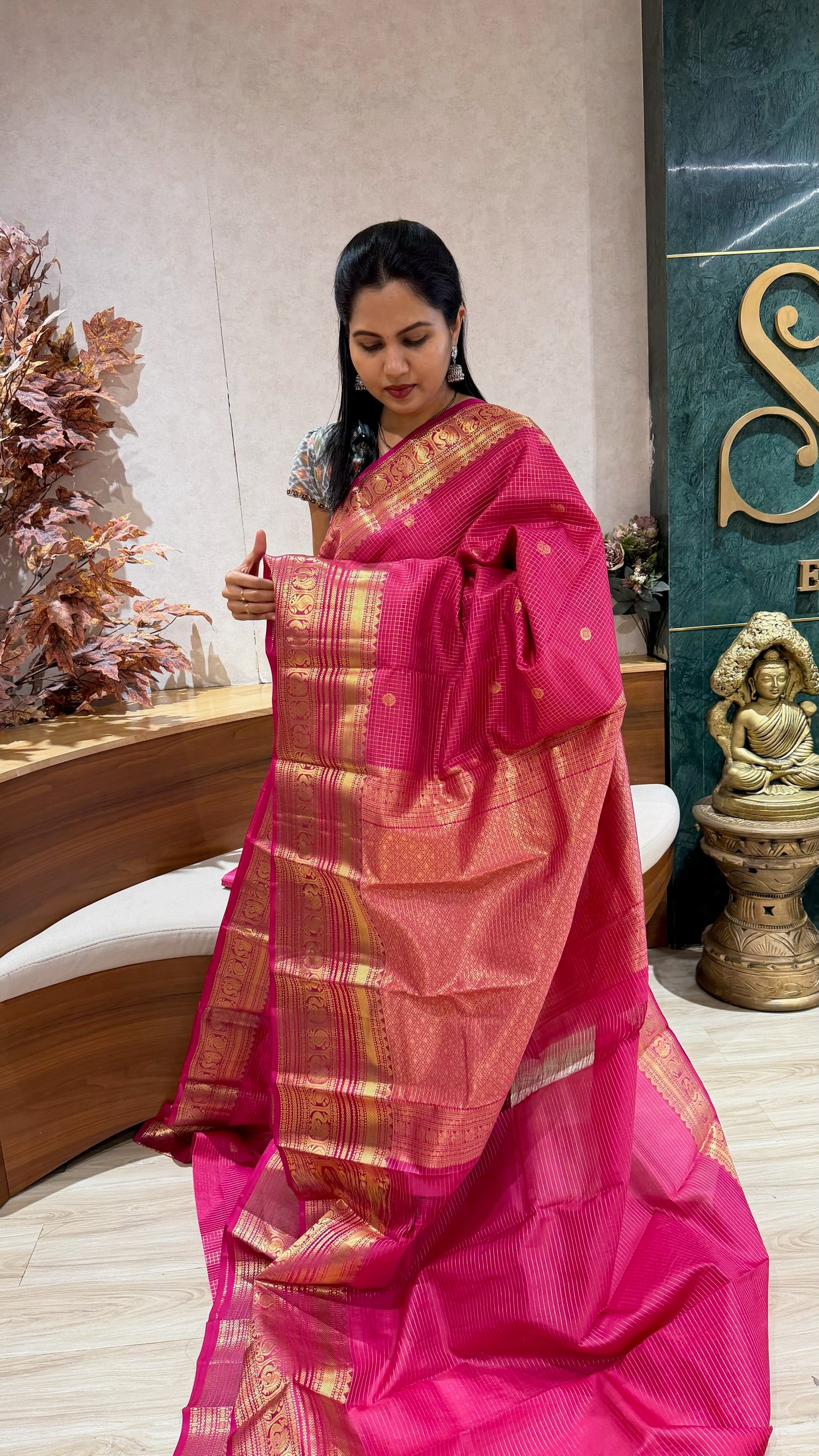 Light weight vintage pattu