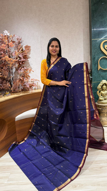 Small border Kanchi pattu