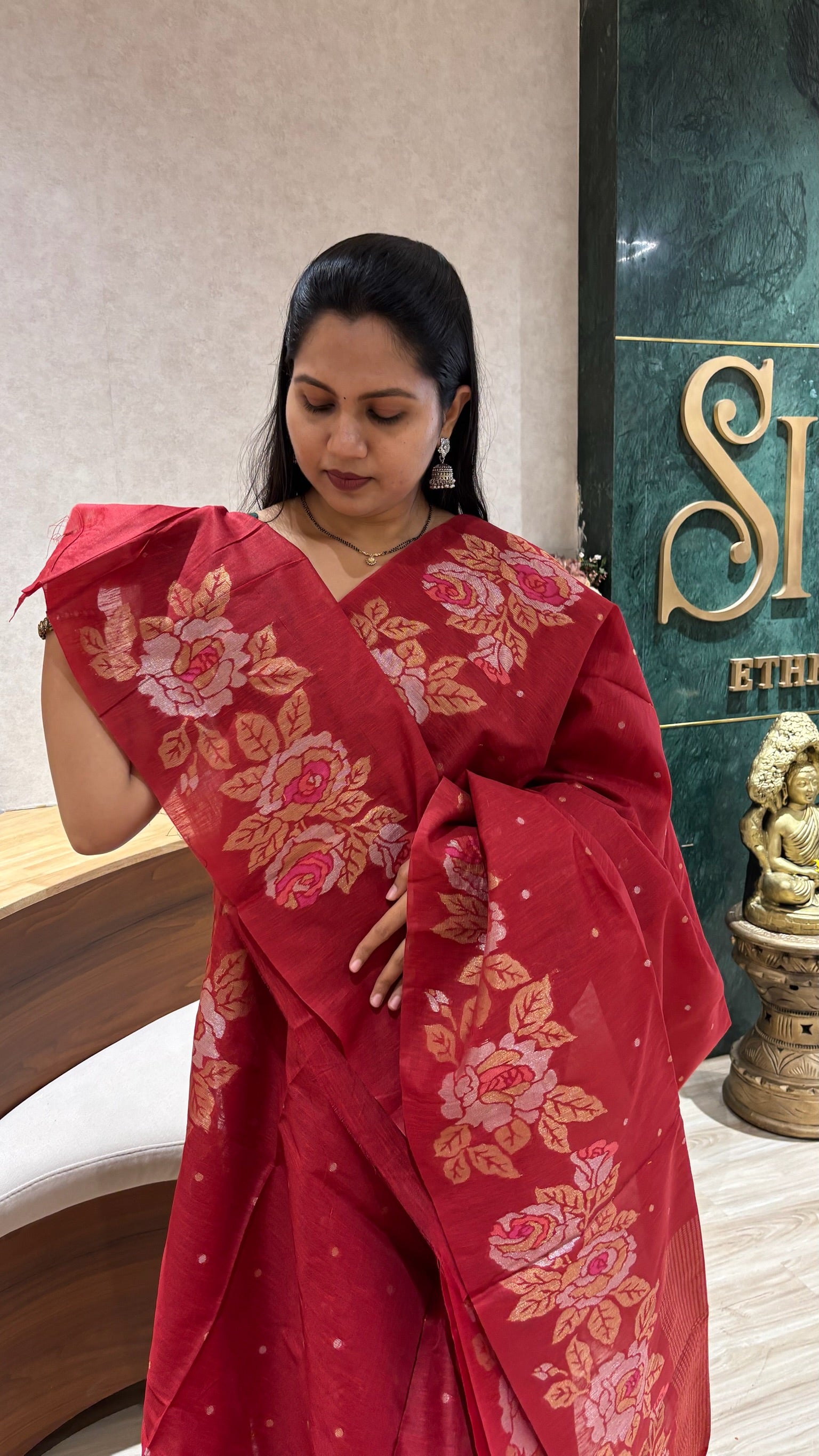 Madhuram linen red