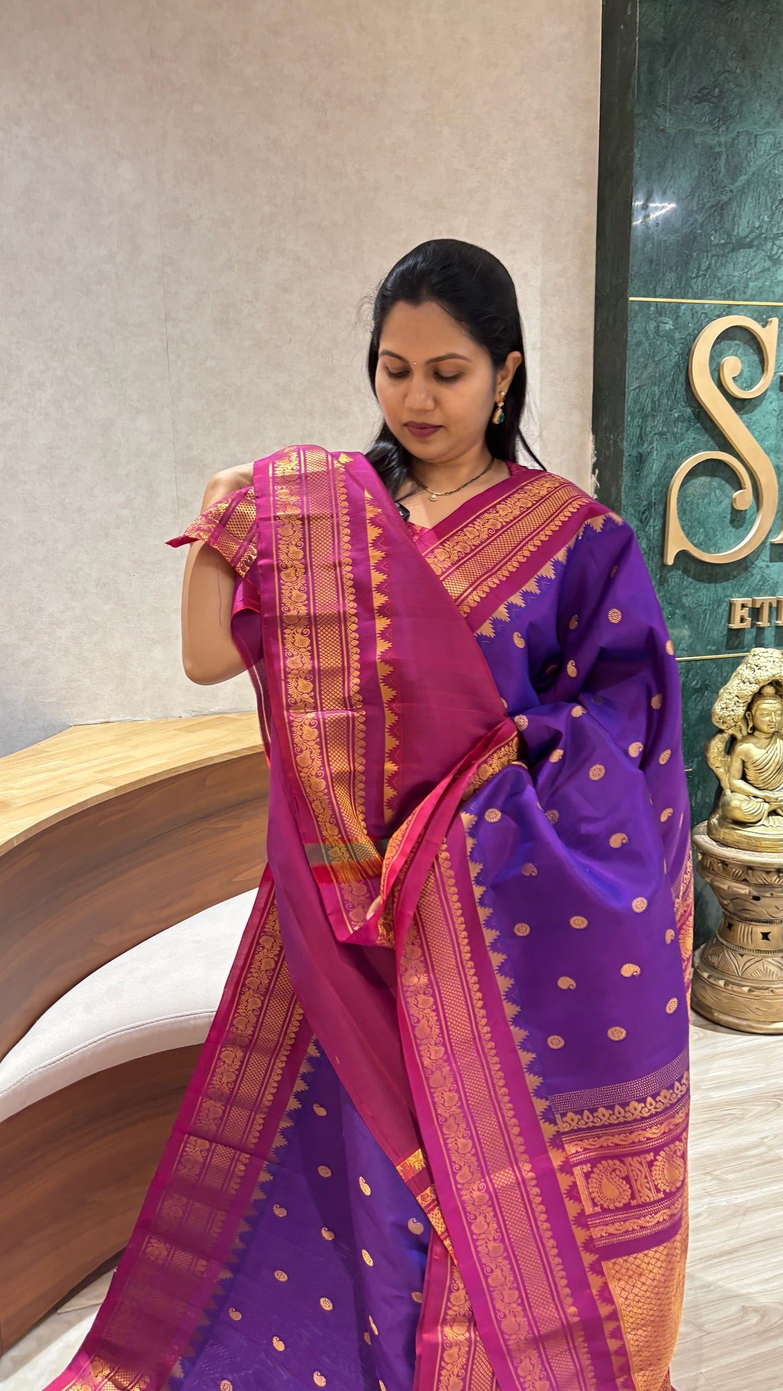 Handloom gadwal pattu