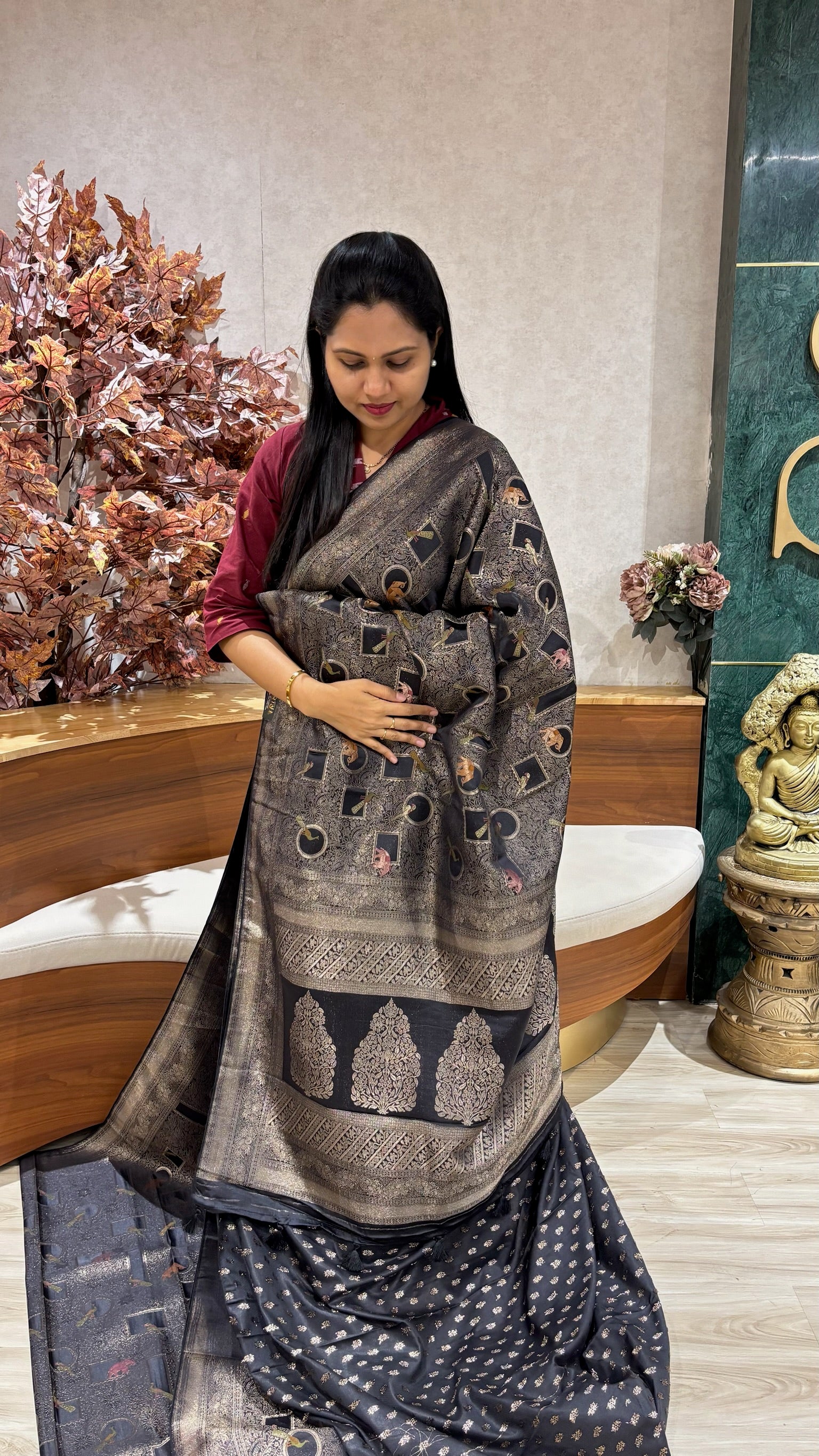 Banaras allover weaving
