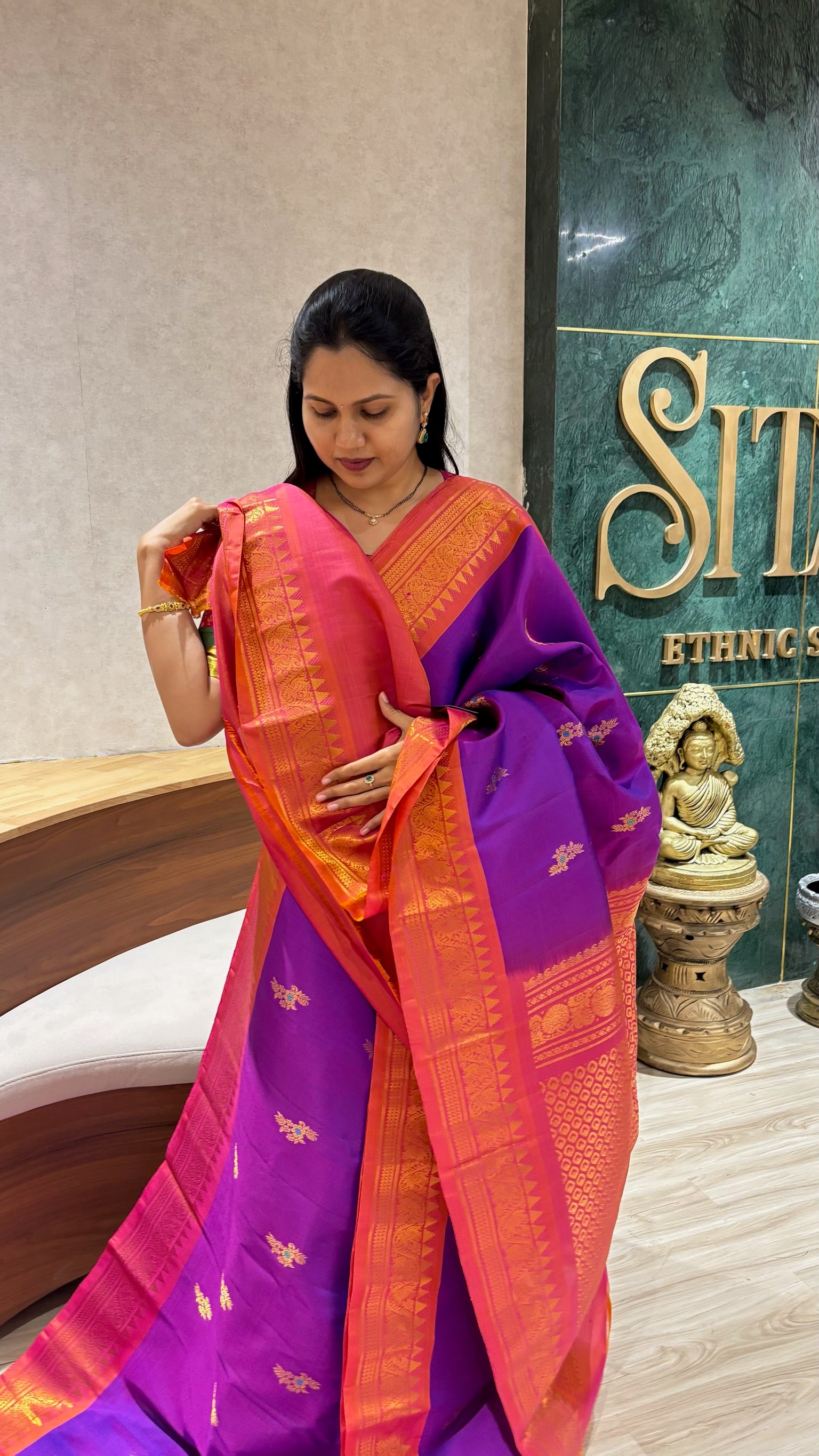 Handloom gadwal pattu