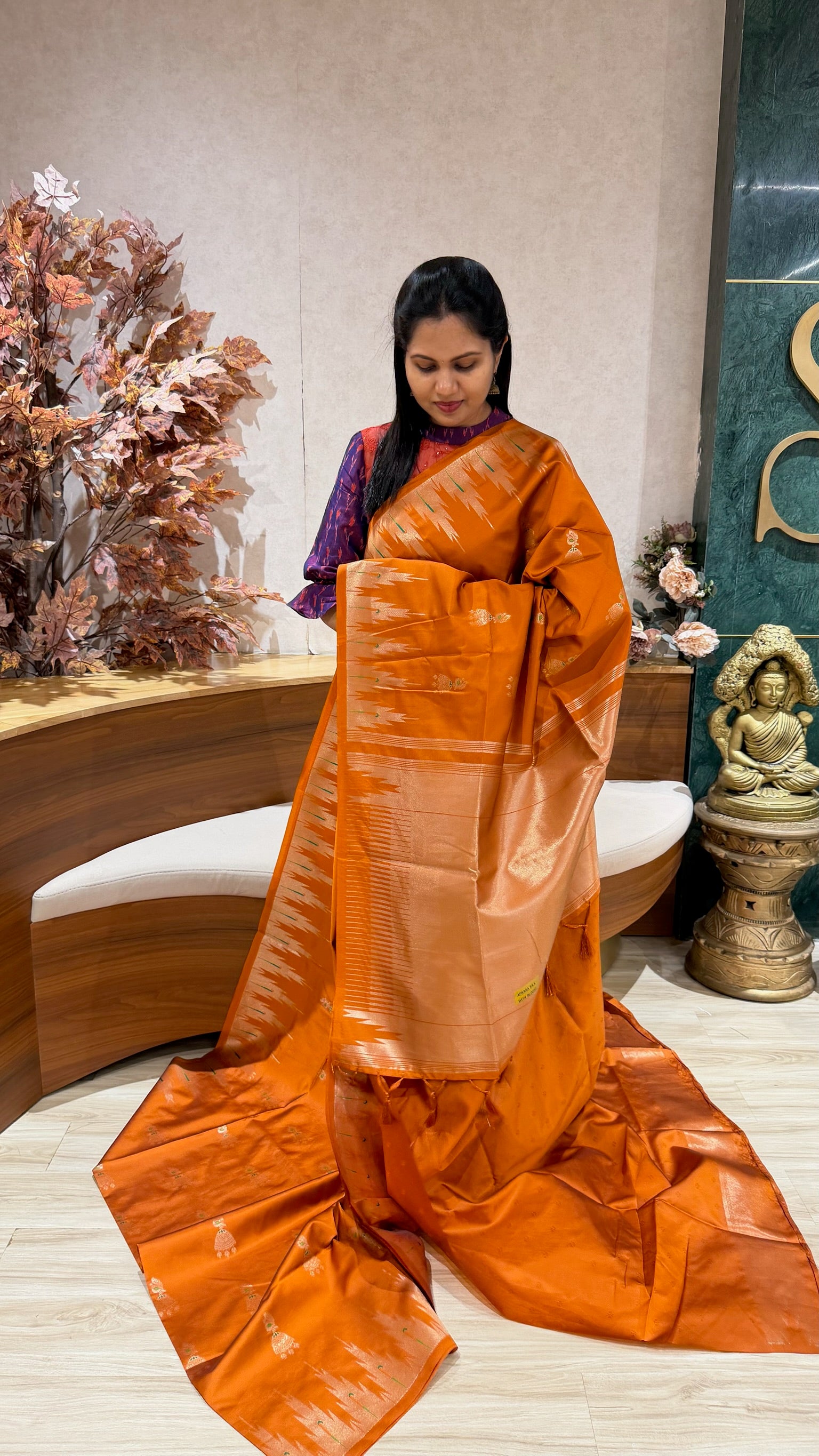 Fancy silk temple border