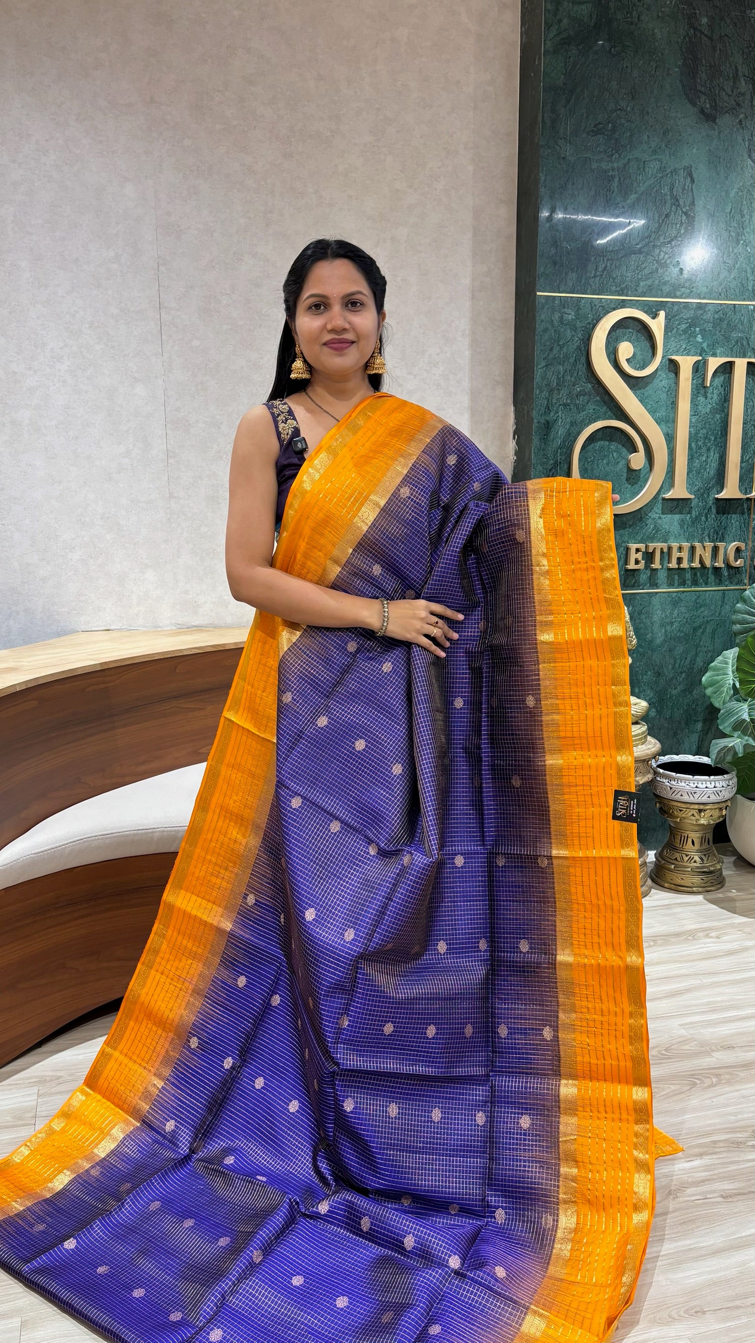 Light weight handloom kanchi pattu royal blue