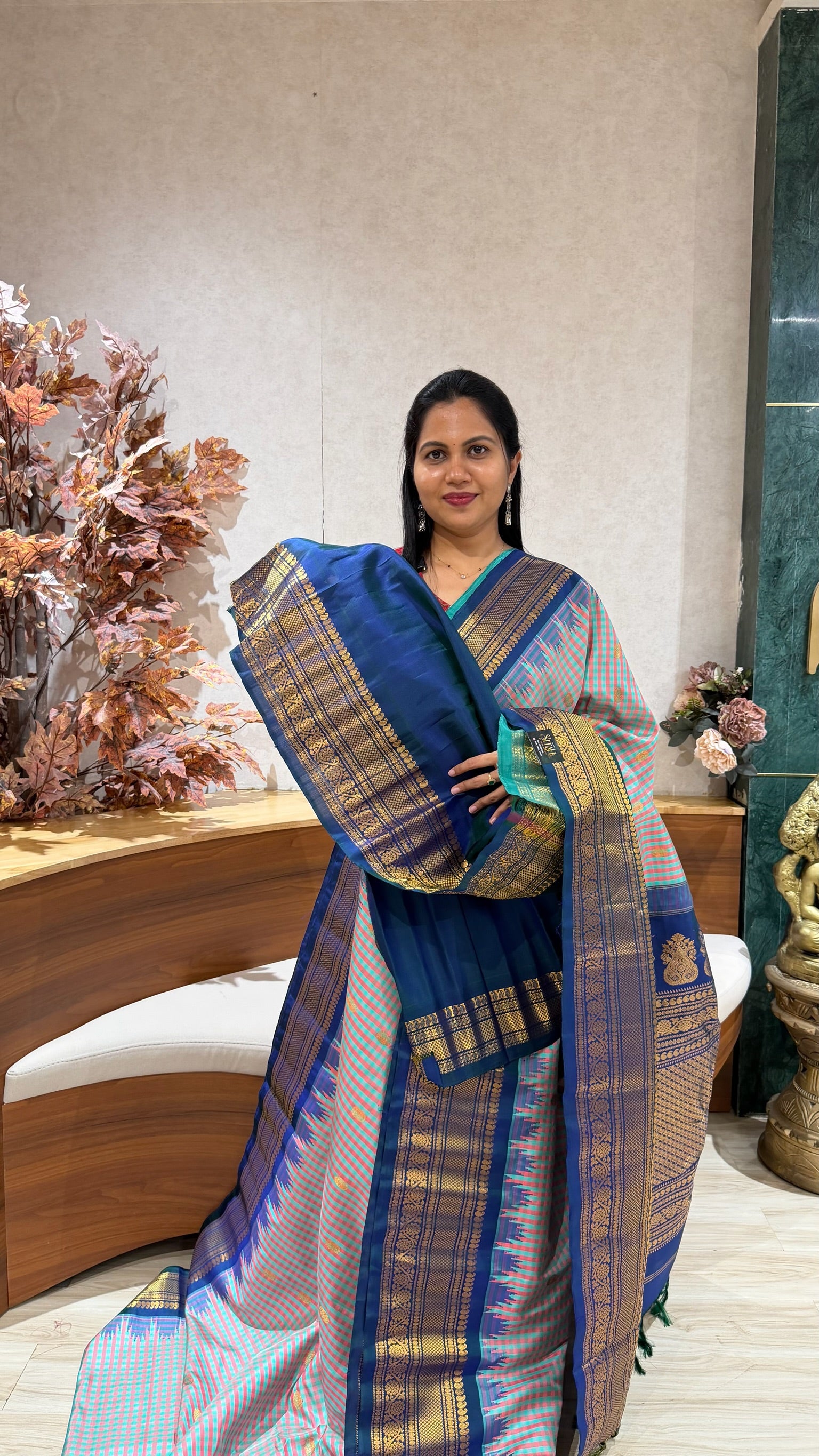 Handloom gadwal pattu