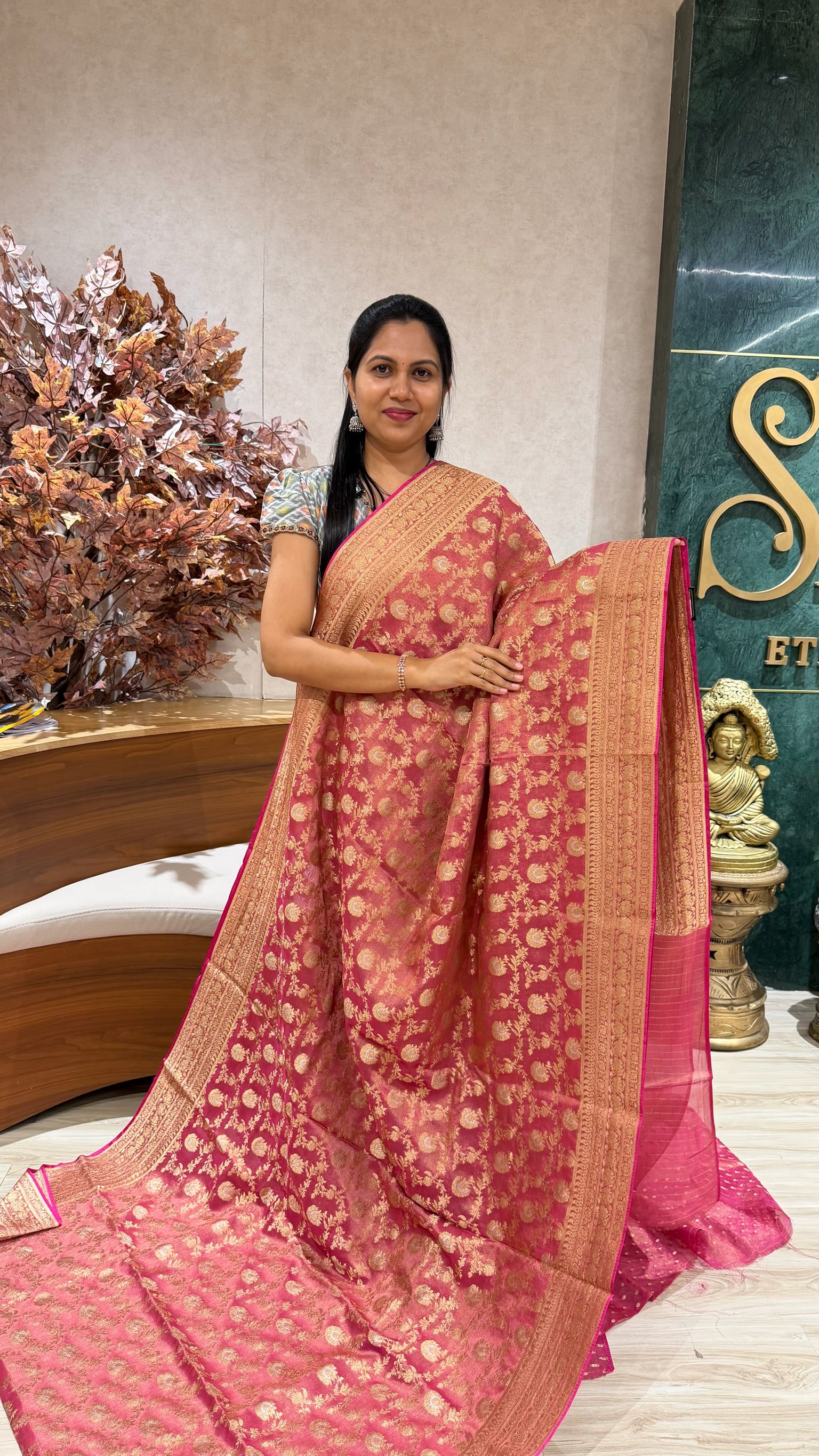 Tissue Banaras all over pink