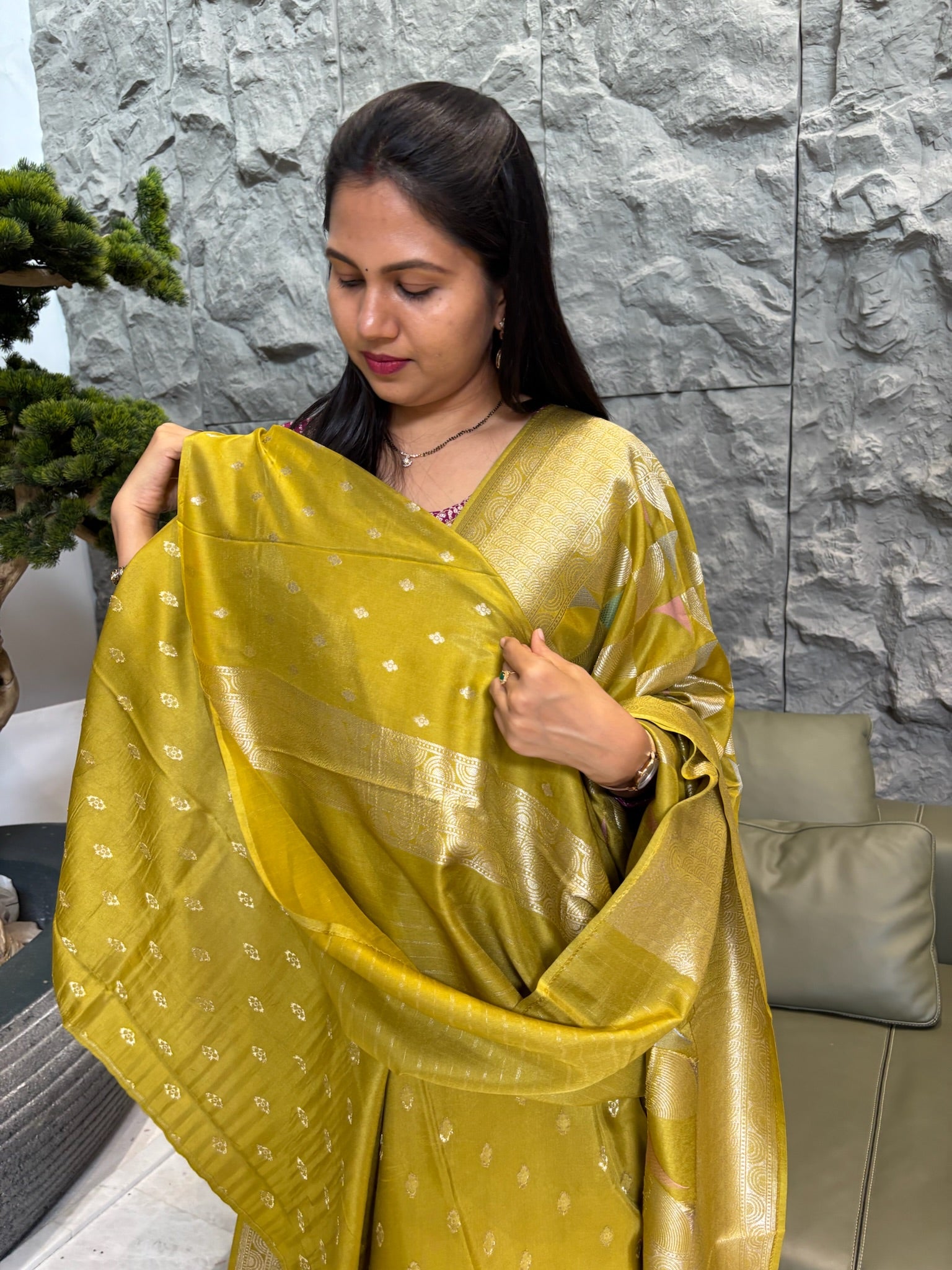 Munga geometric mehendi green