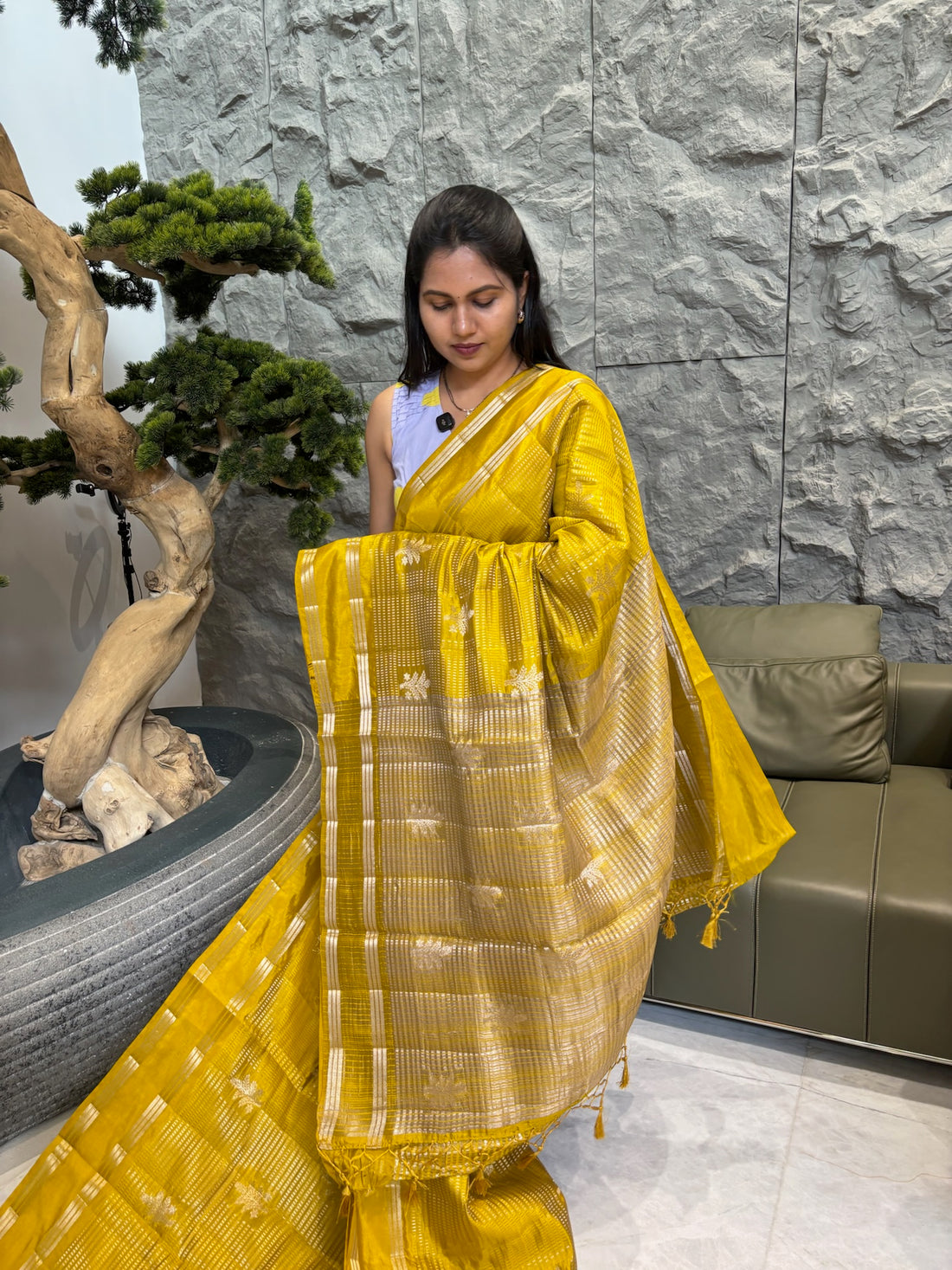 Fancy mango pattu methi yellow