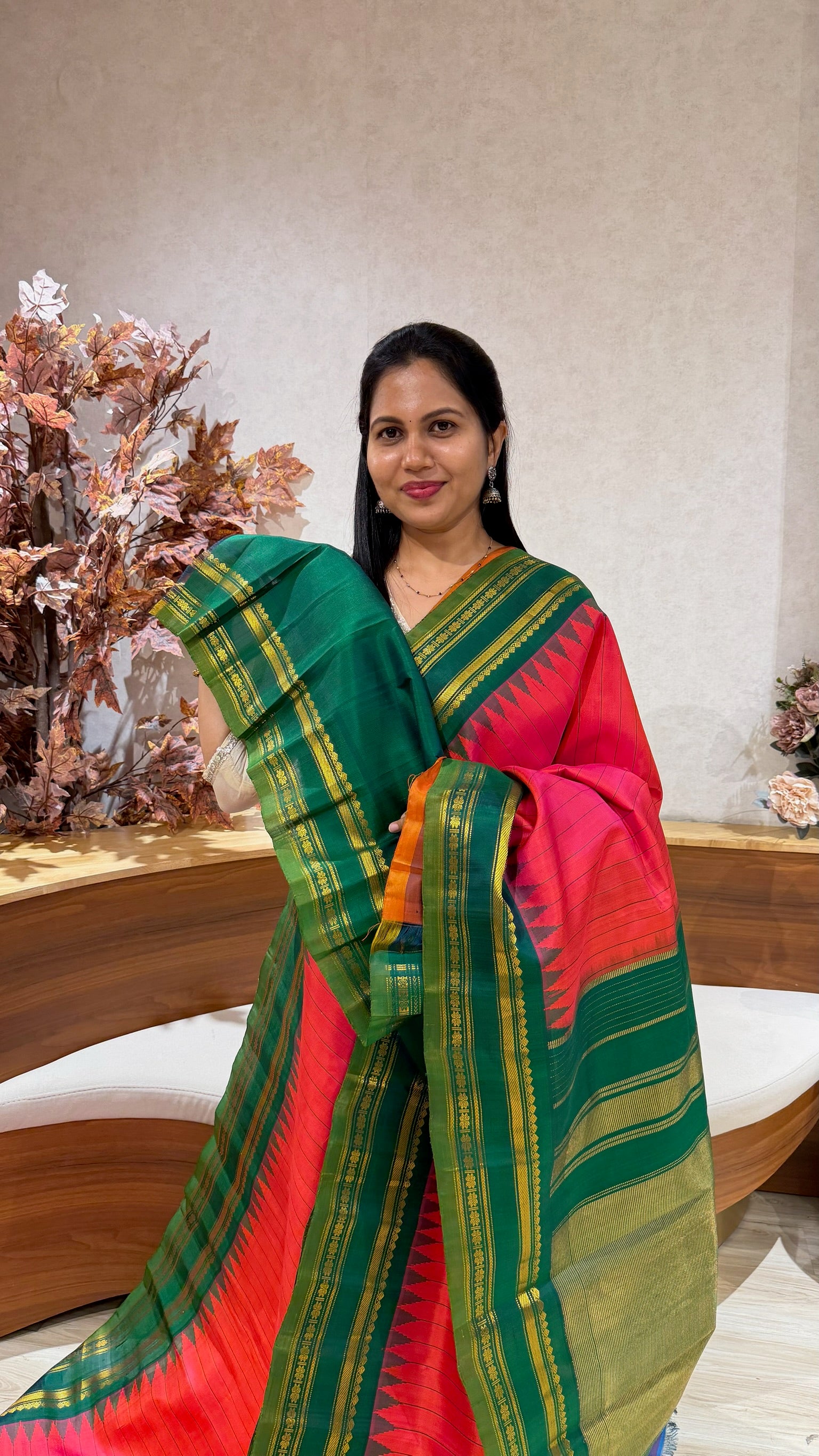 Handloom gadwal pattu