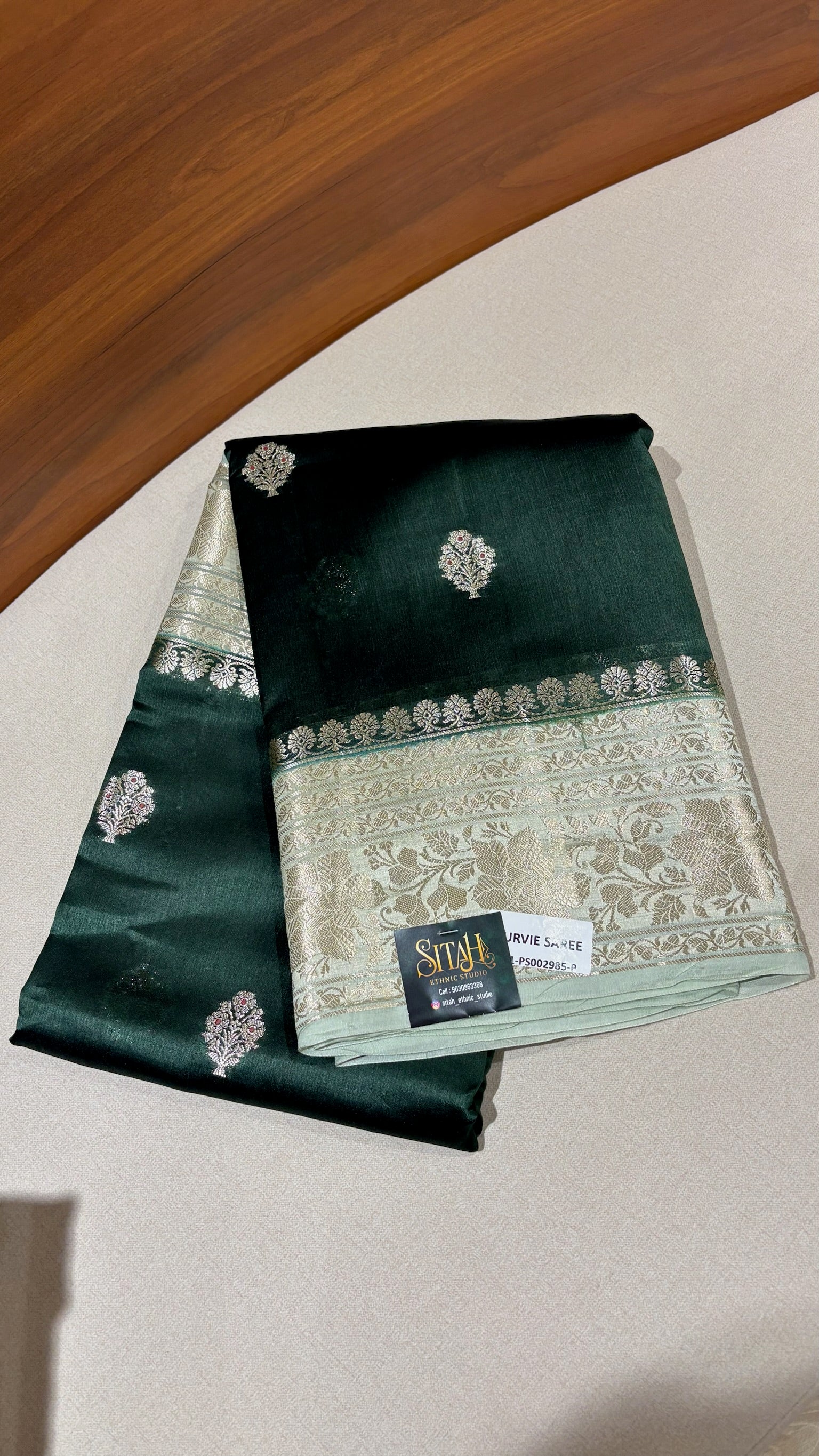 Fancy mango pattu green