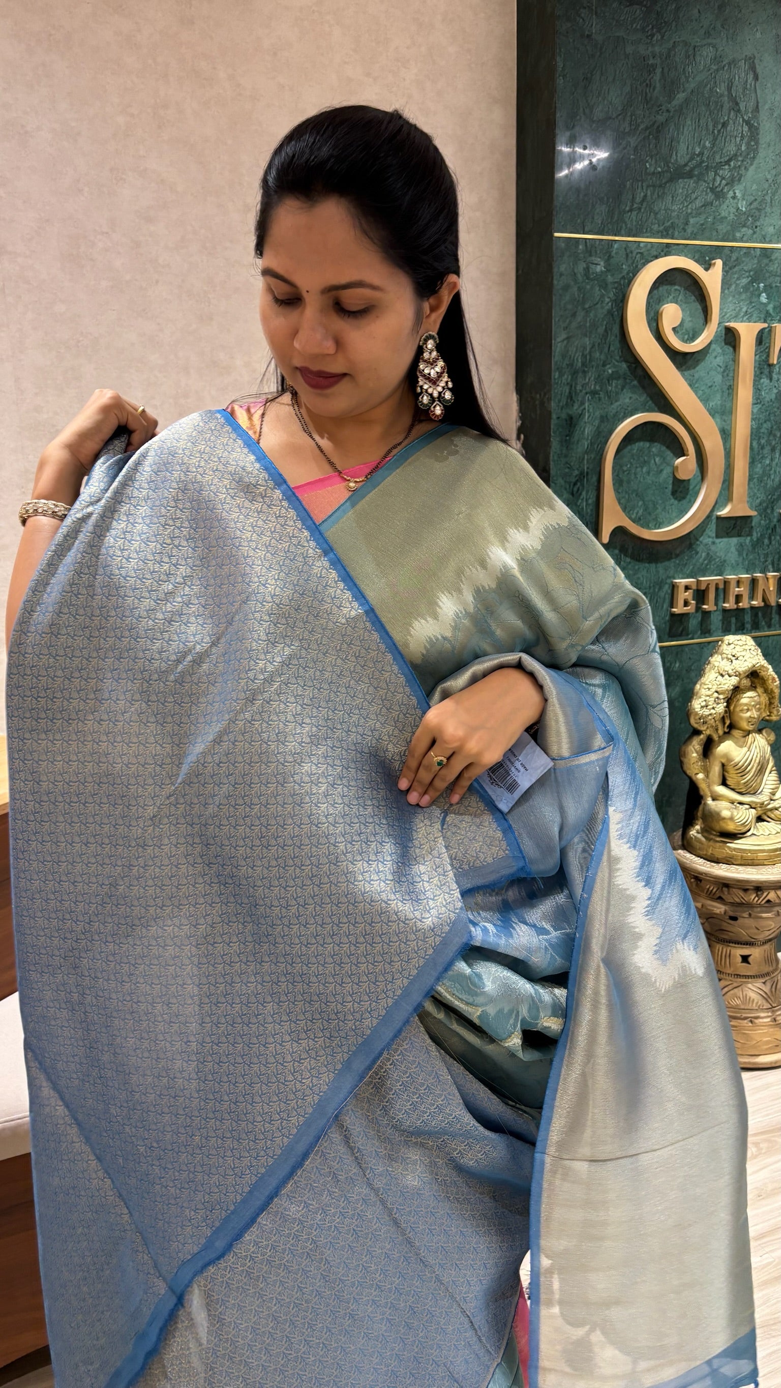 Tissue georgette flower design
