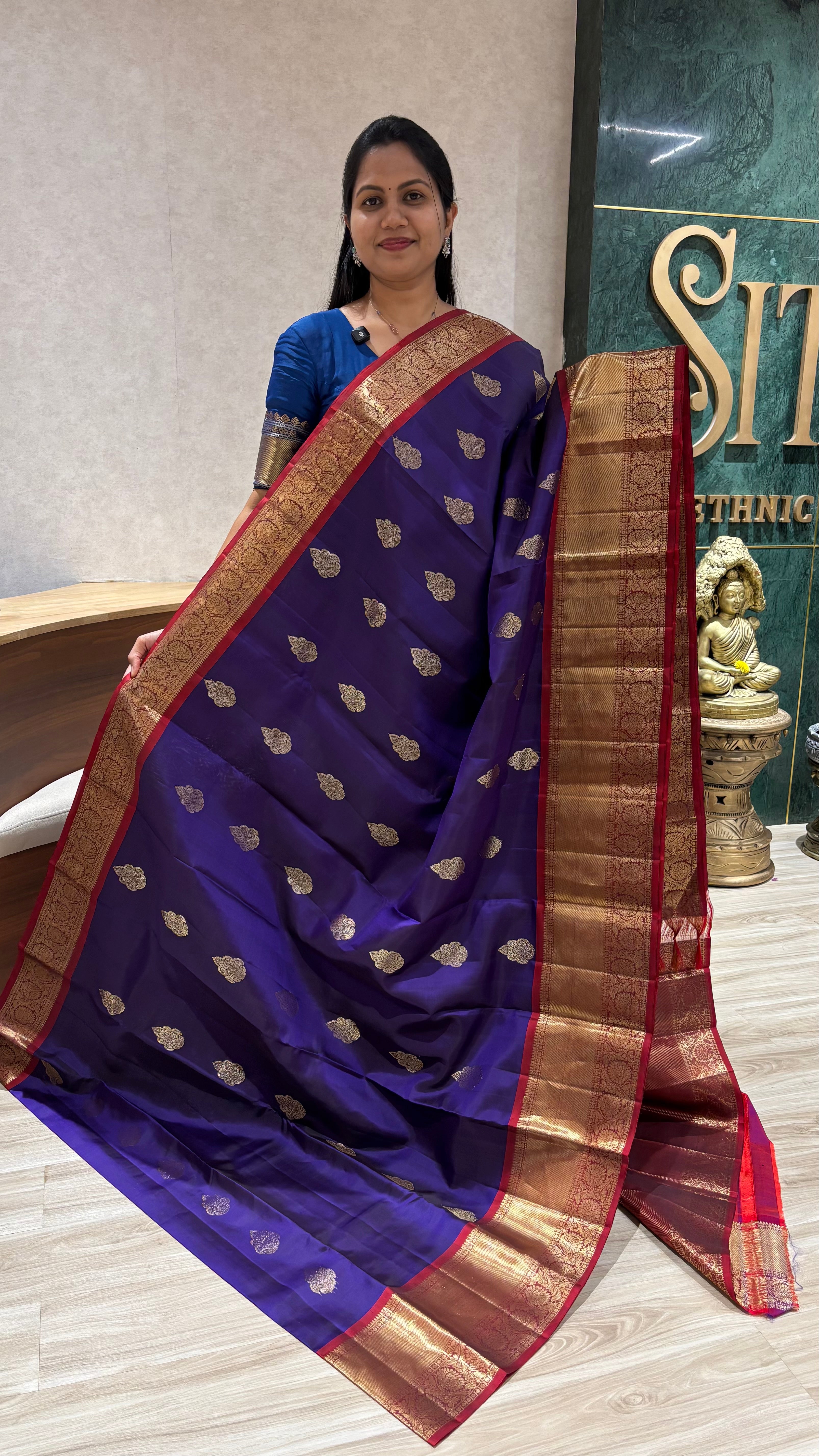 Light weight kanchi pattu