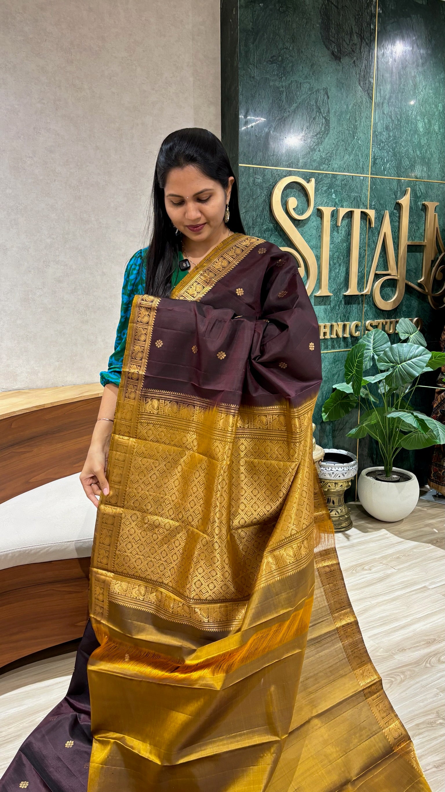 Small border kanchi pattu snuff