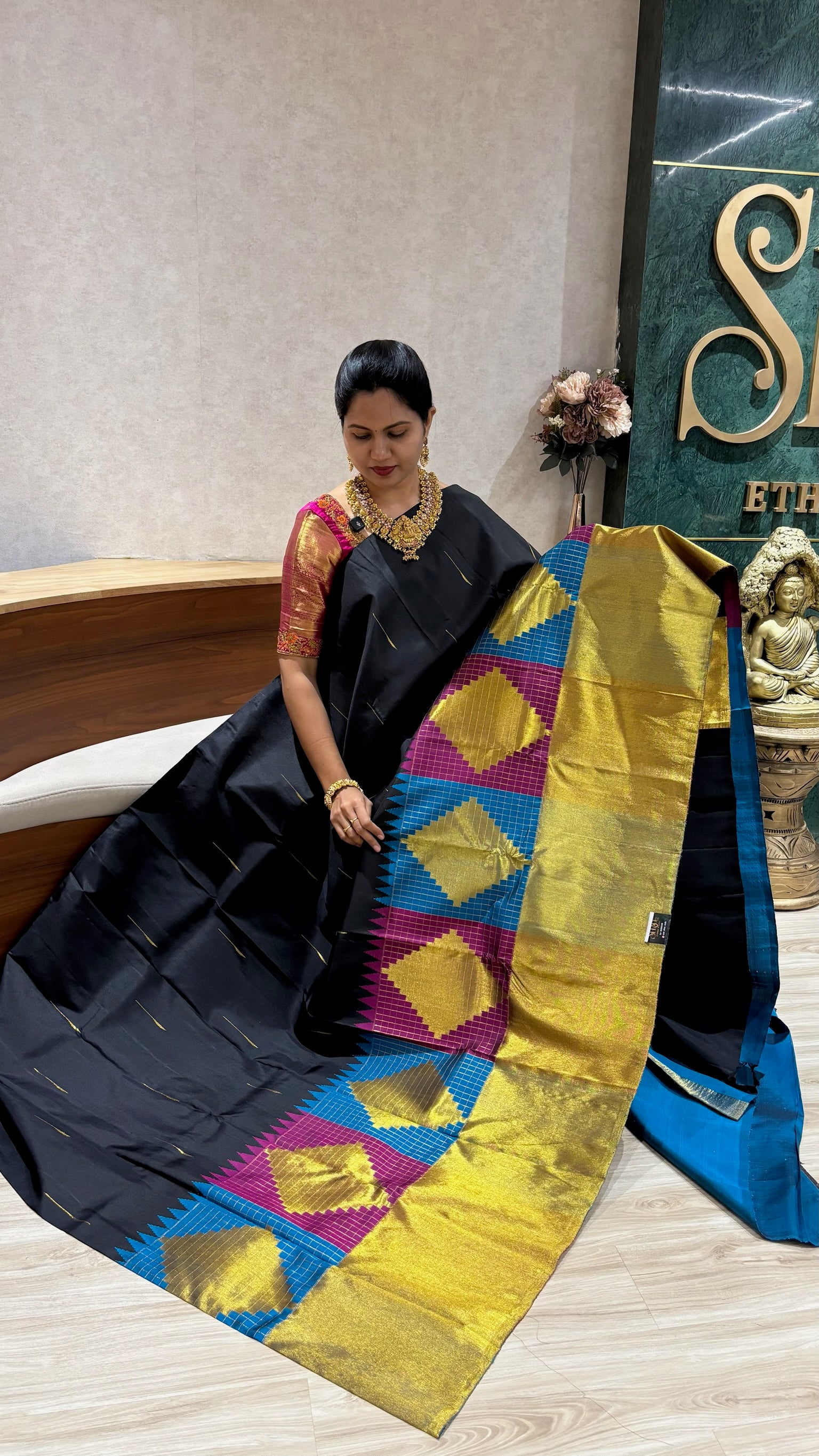 Handloom kanchi pattu black