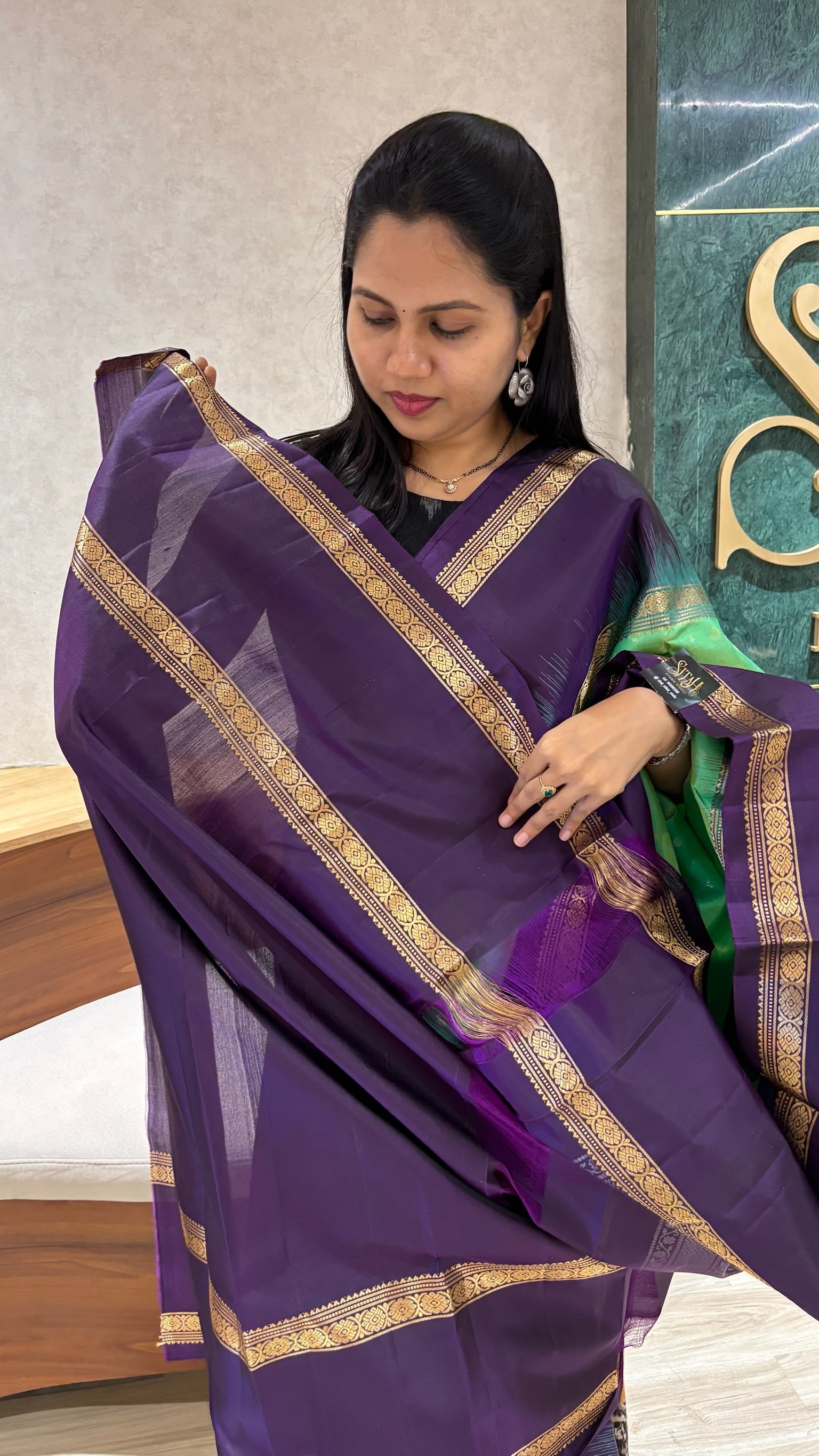 Lightweight kanchi pattu