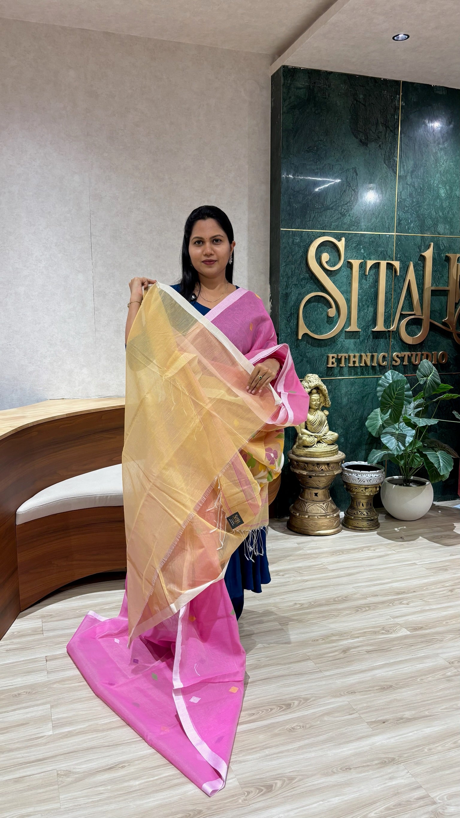 Jhamdani saree pink