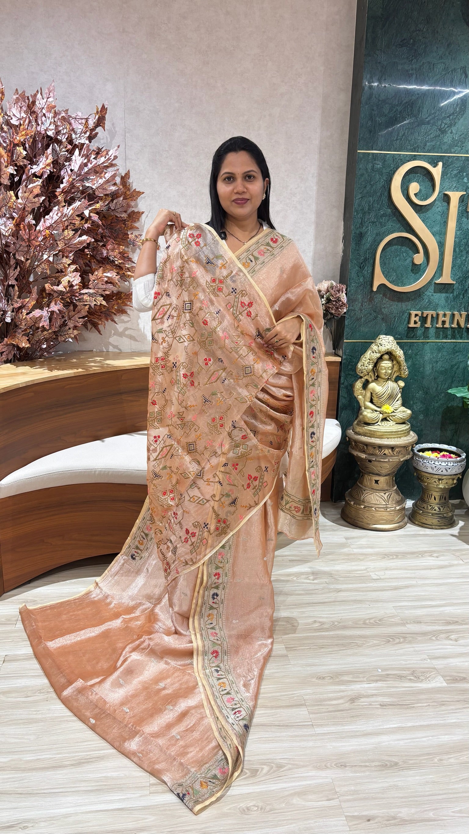 Pure tissue paithani border