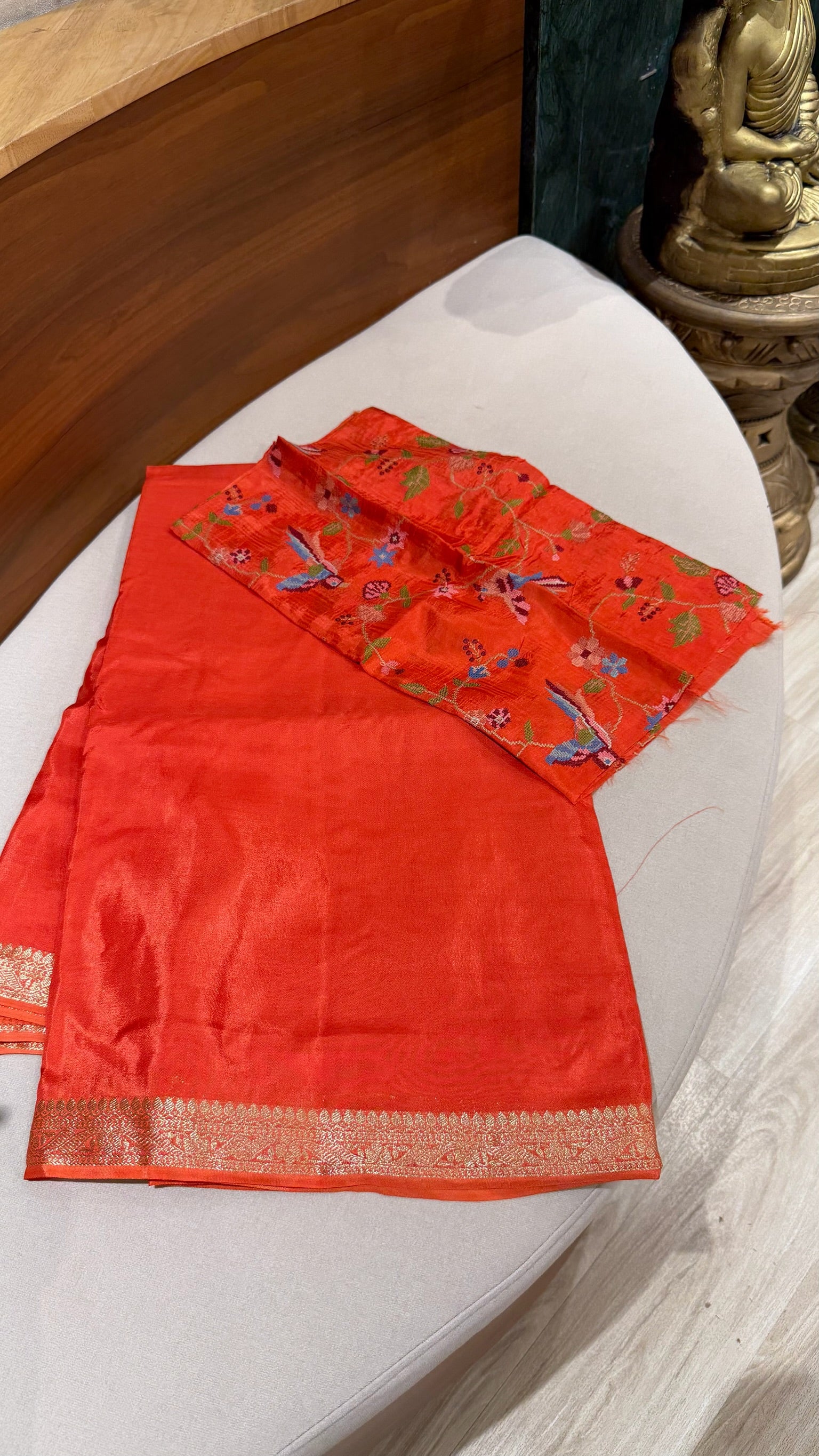 Crepe embroidery