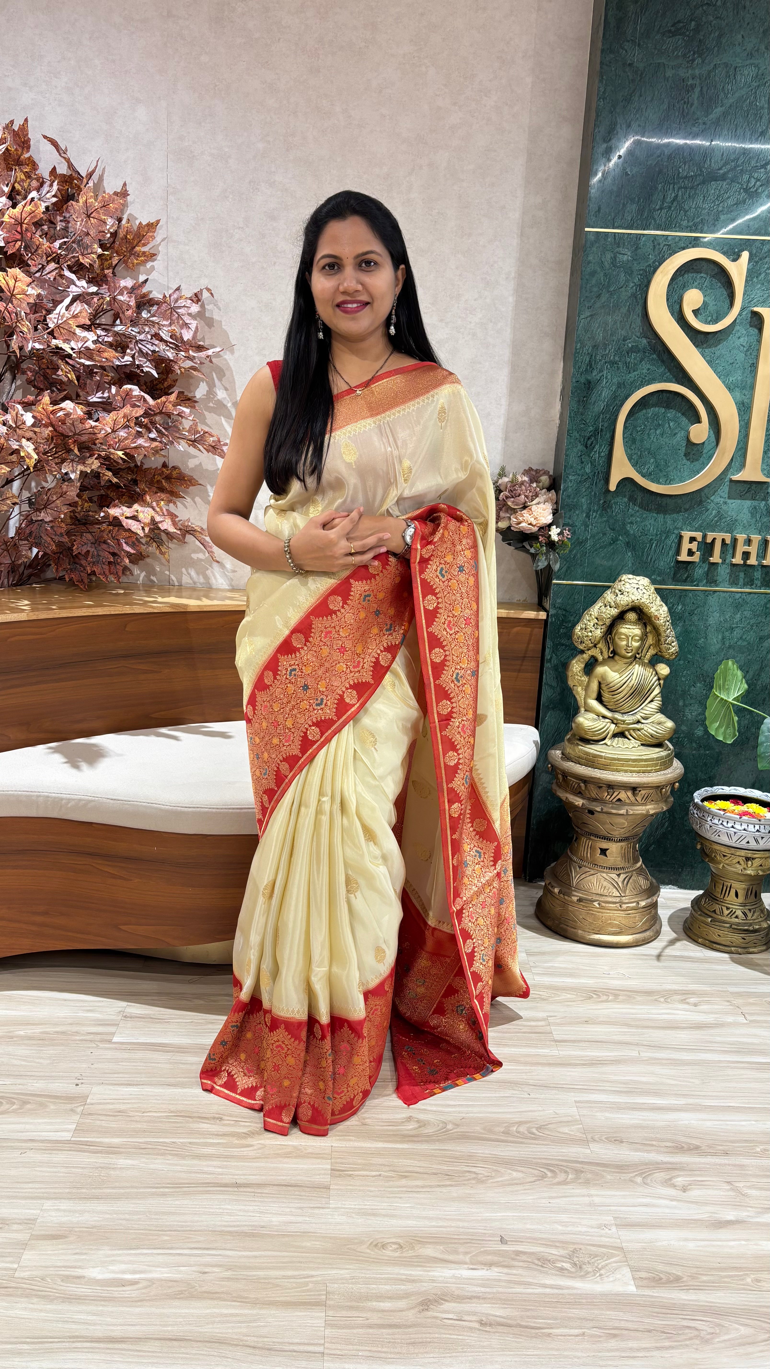 Viscose tissue georgette half white