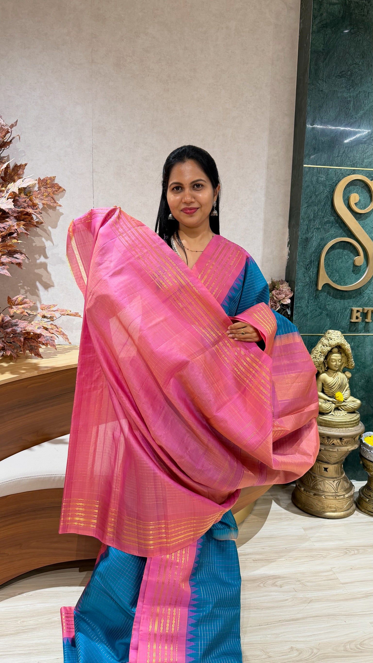 Handloom gadwal pattu