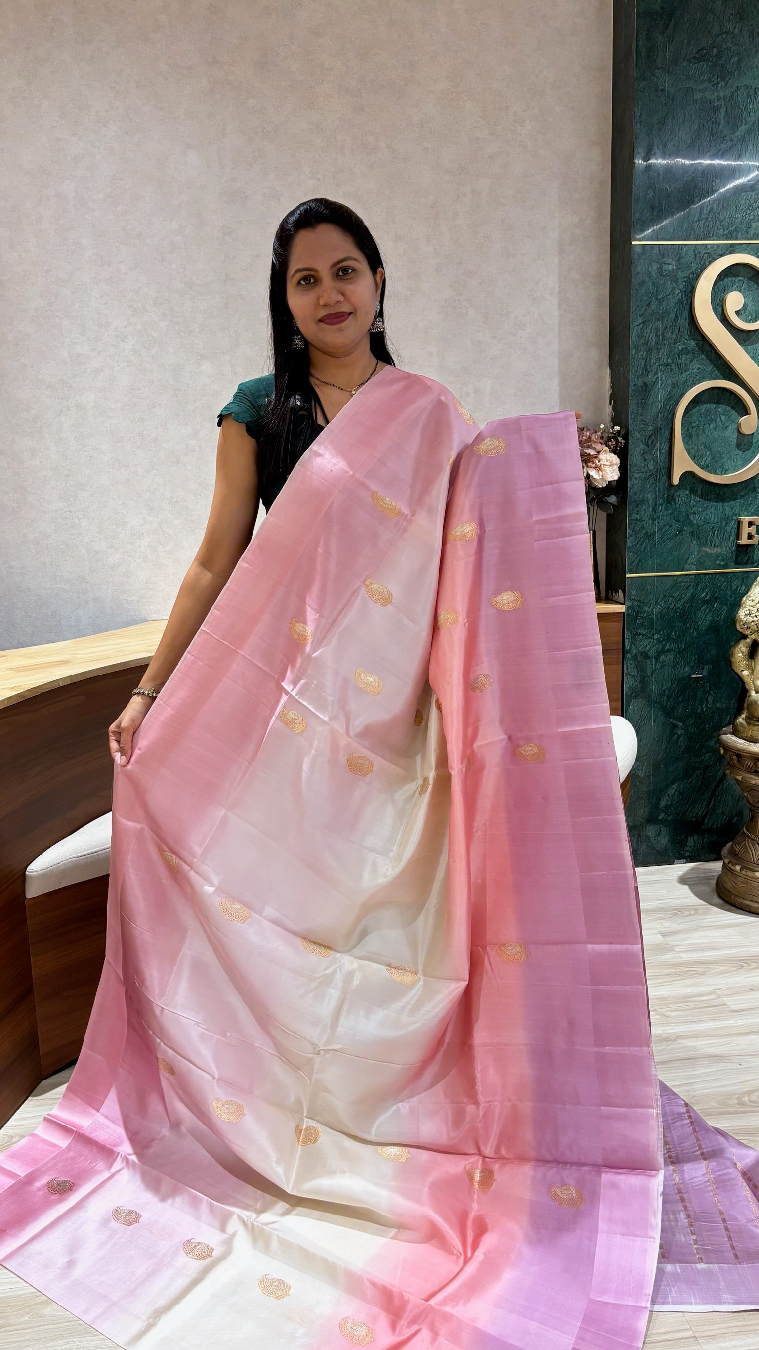 Handloom mango pattu