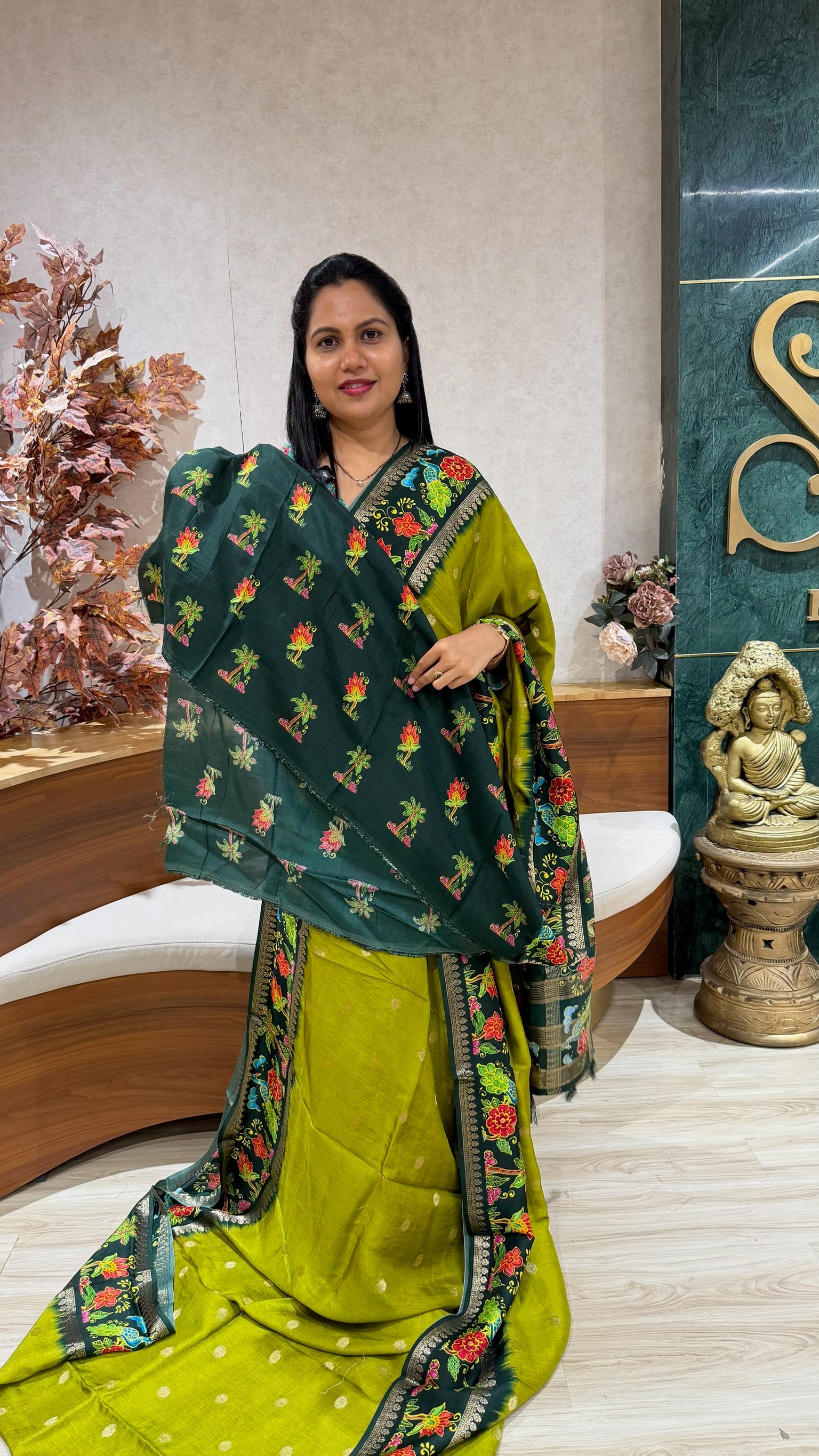 Dola silk tanjore print
