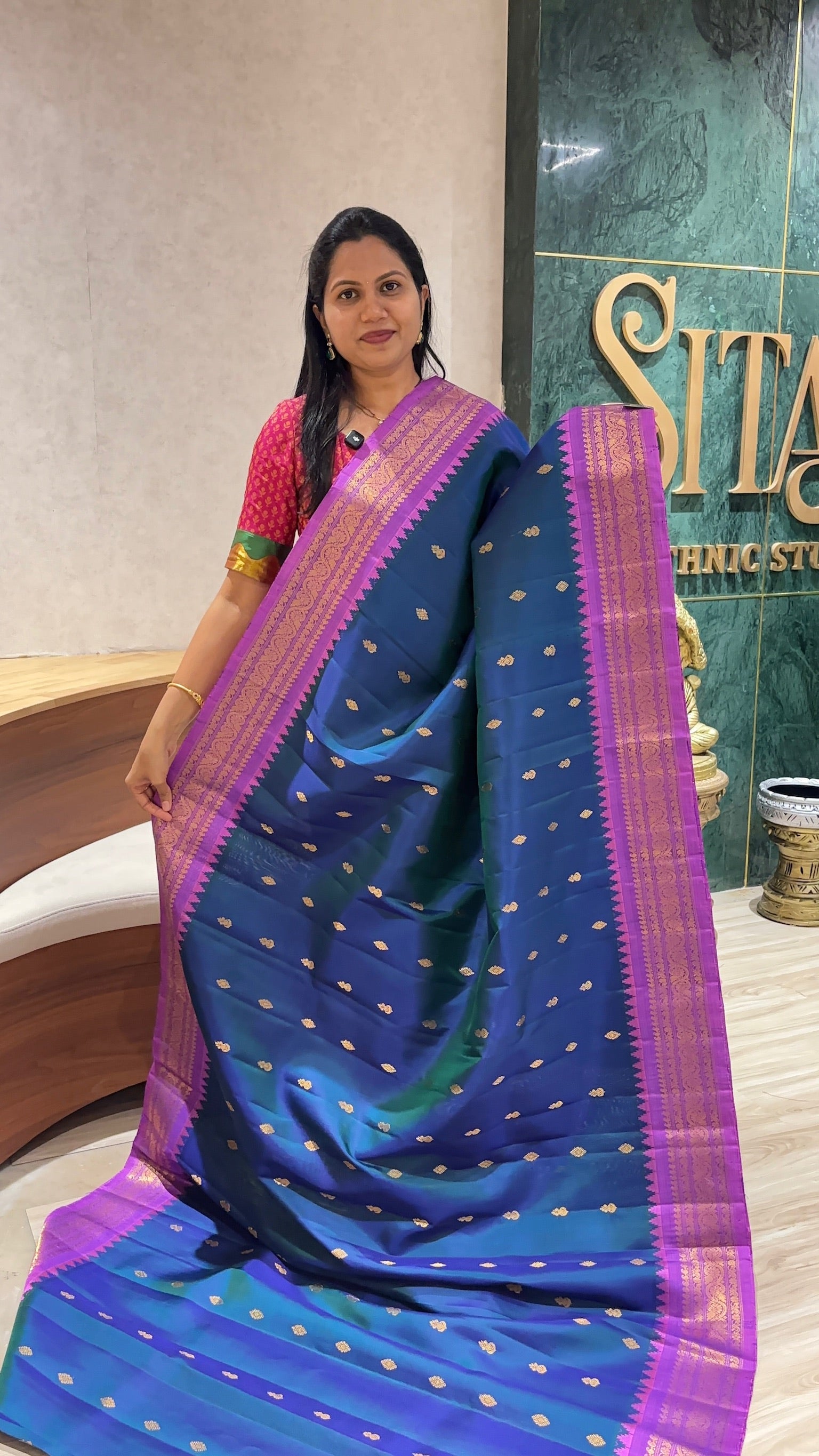 Handloom gadwal pattu