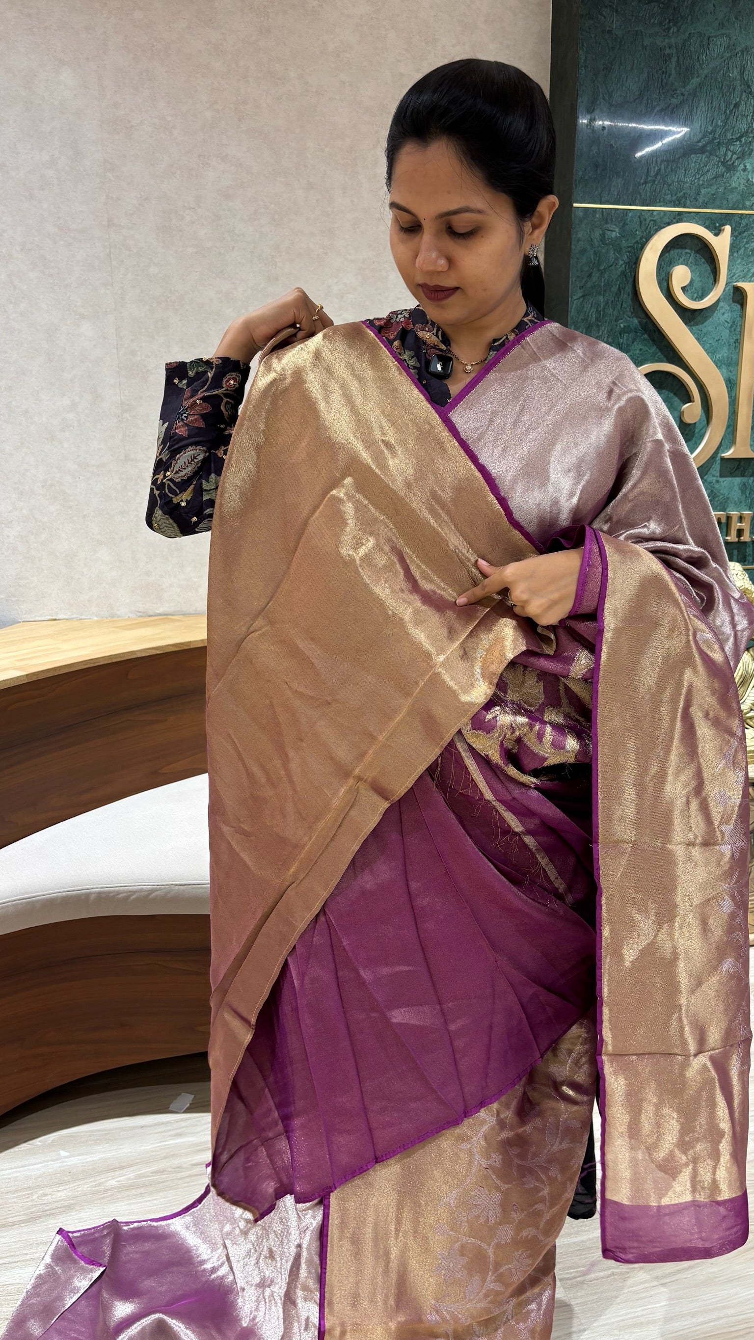 Banaras tissue jaal magenta pink