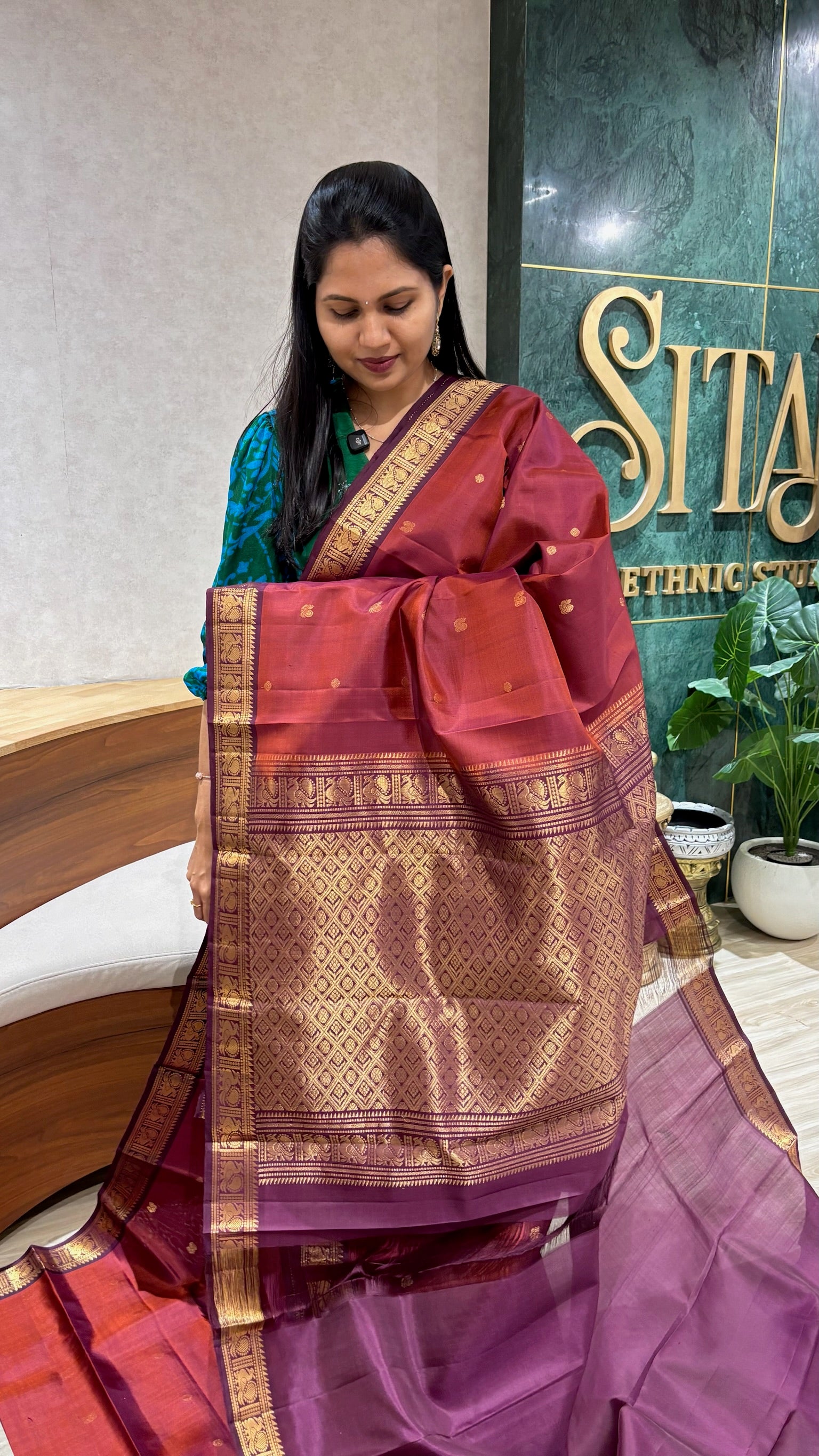 Small border Kanchi pattu