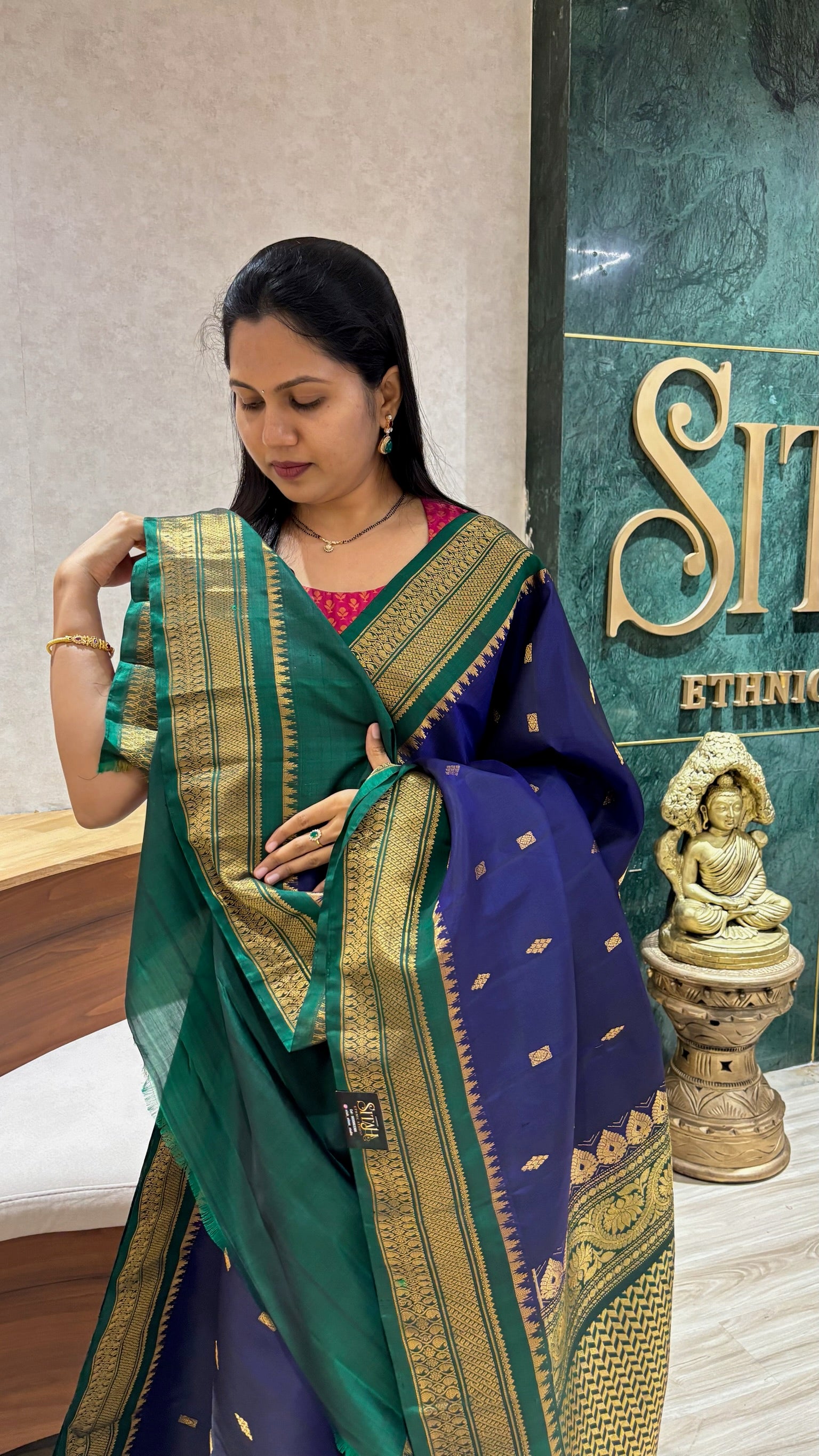 Handloom gadwal pattu