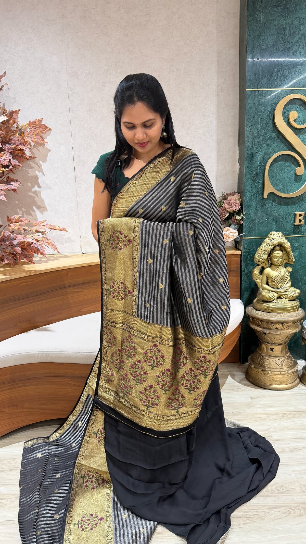 Sale-Tissue Banaras