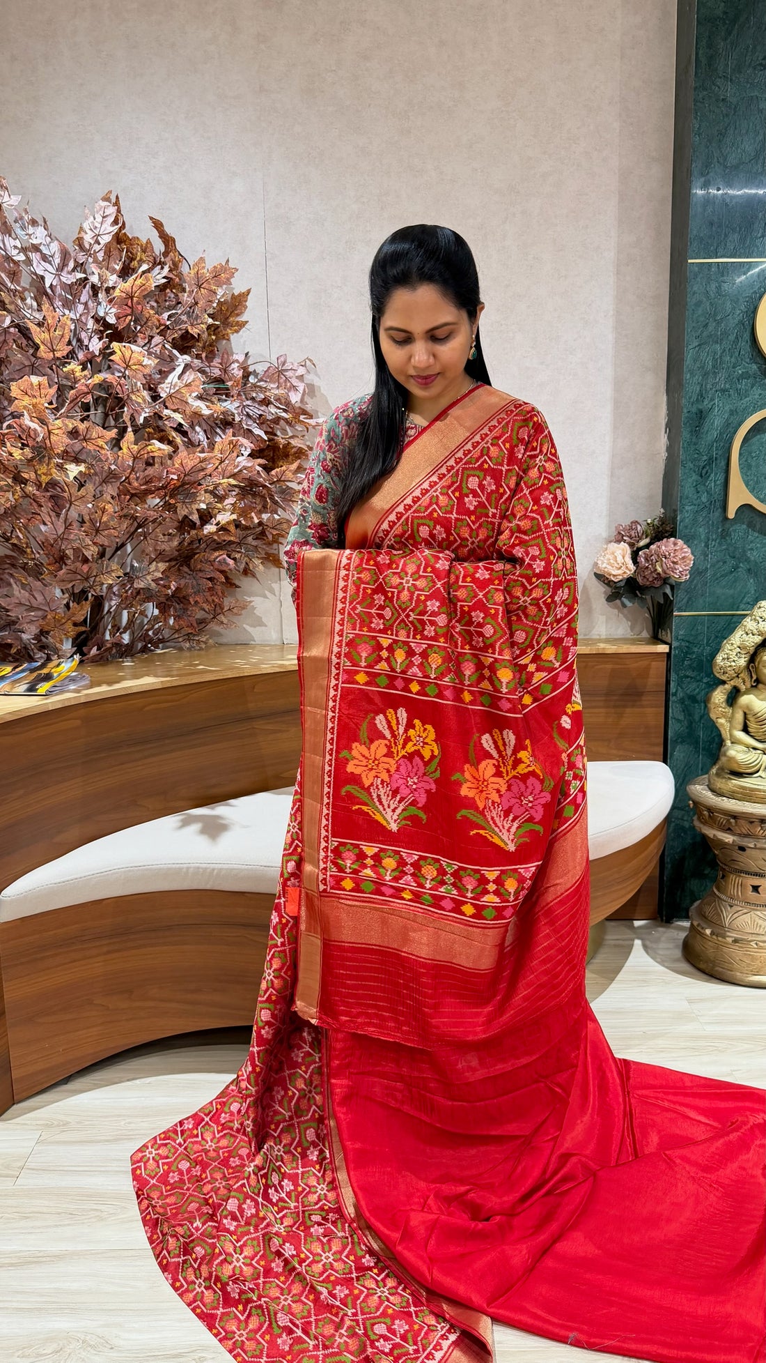 Banaras patola red
