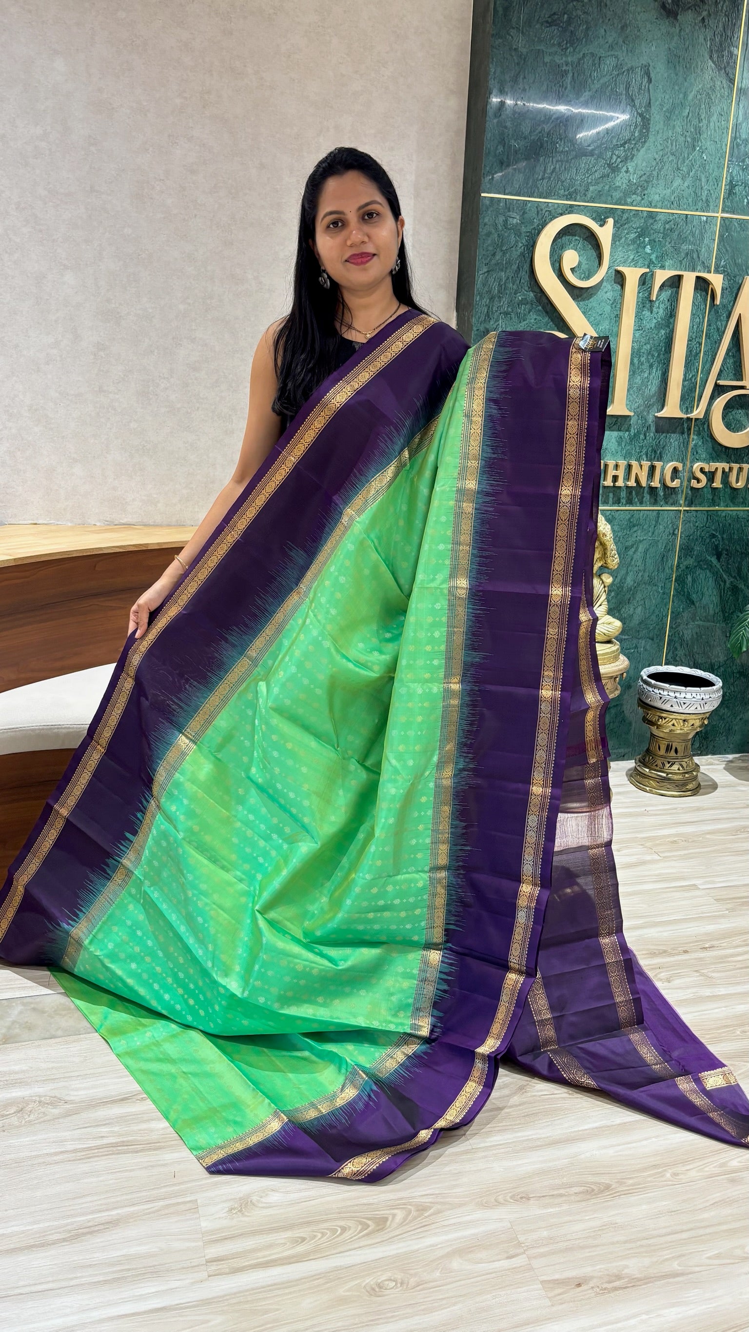 Lightweight kanchi pattu