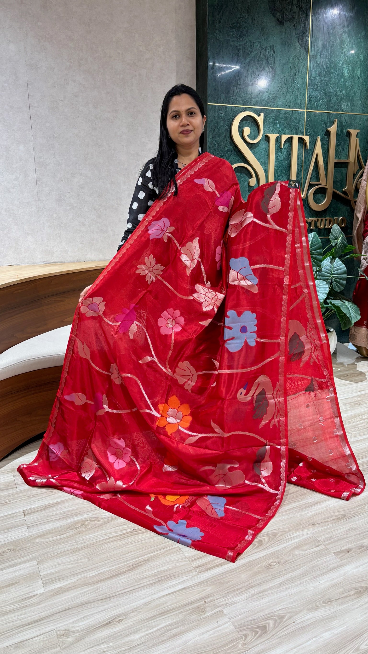 Paper silk swan design