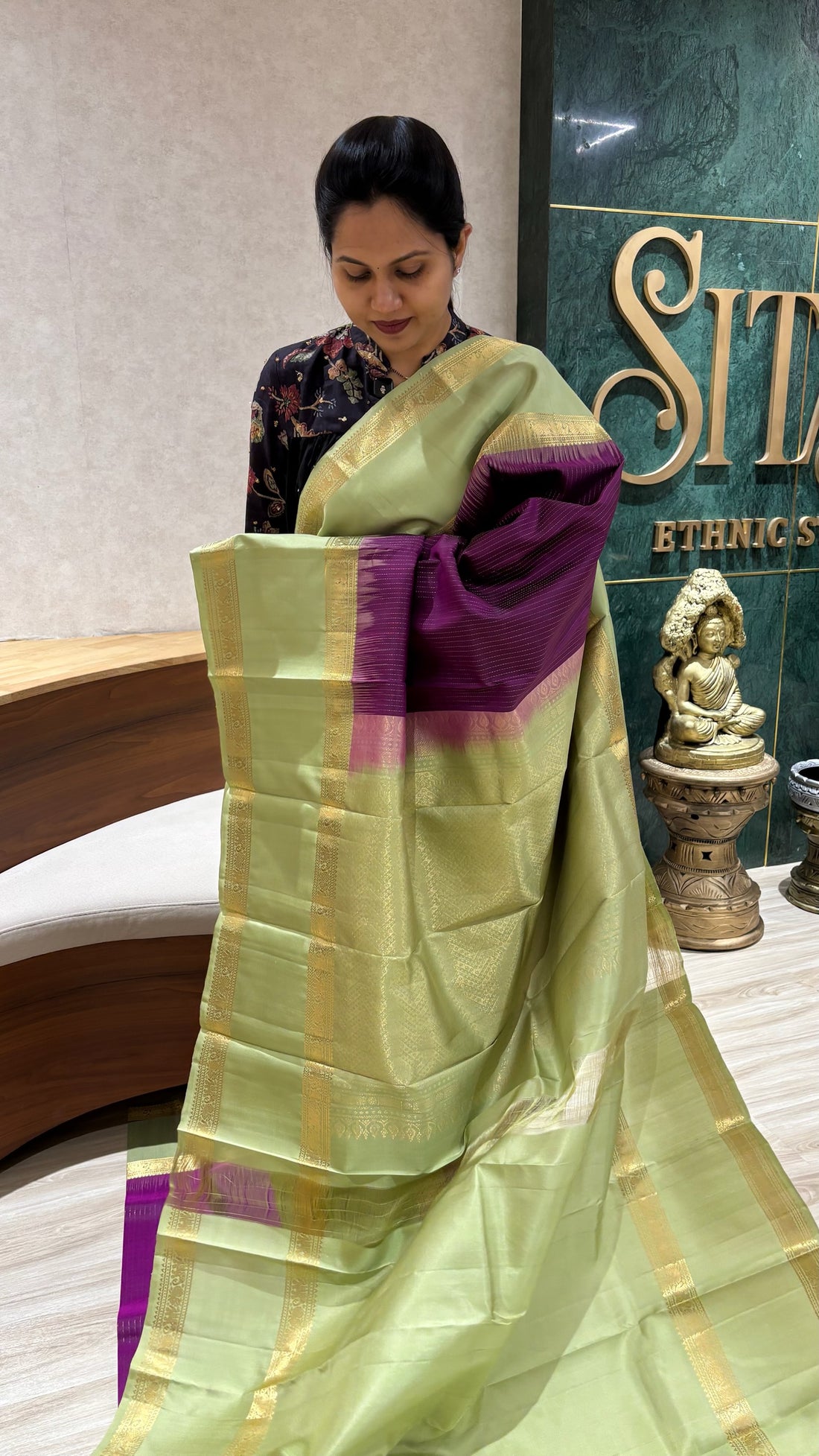 Light weight kanchi pattu