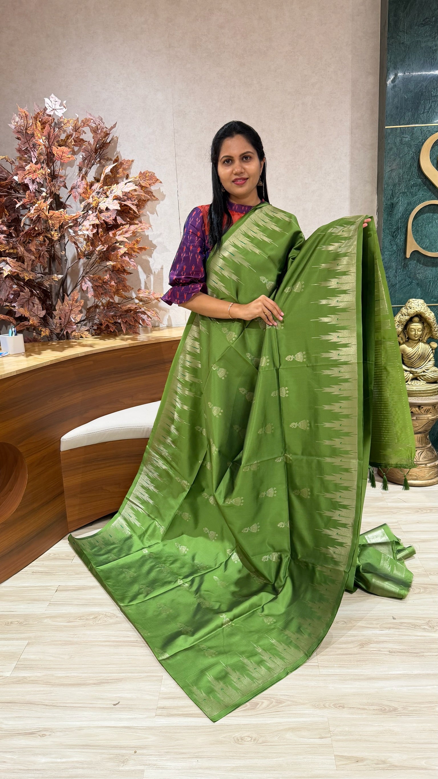 Fancy silk temple border