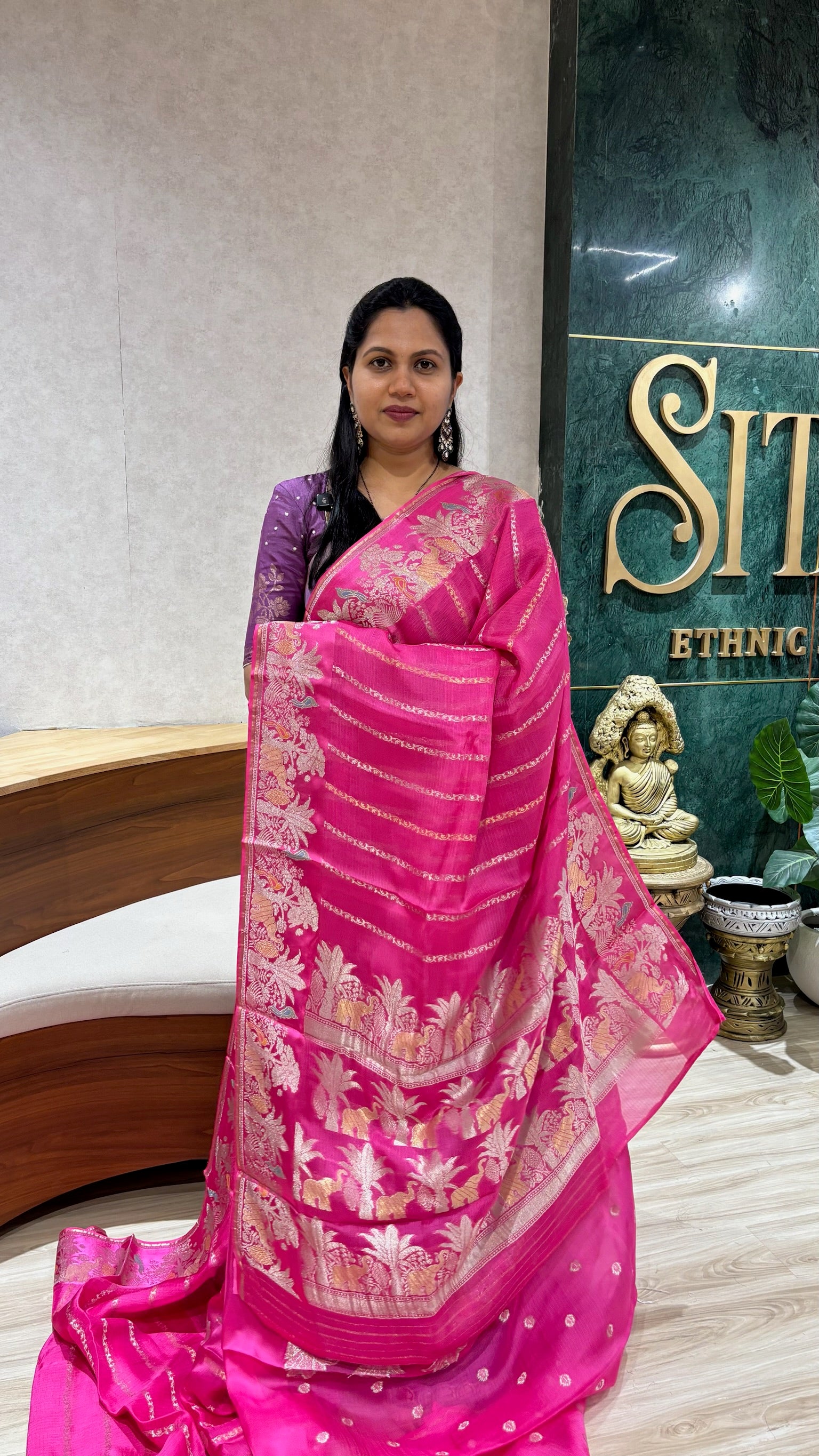 Manipuri kota pink