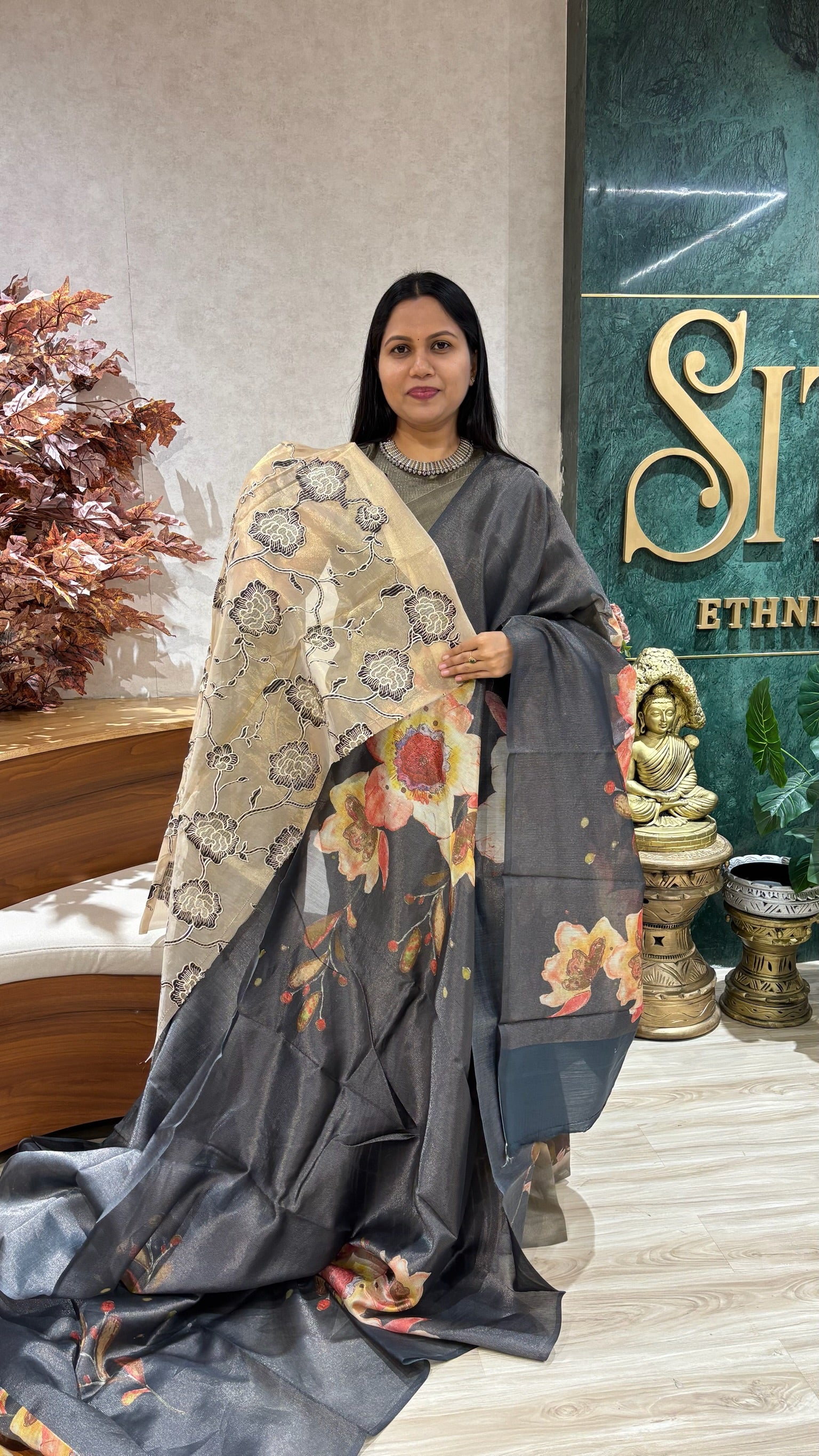 Designer chiniya slik