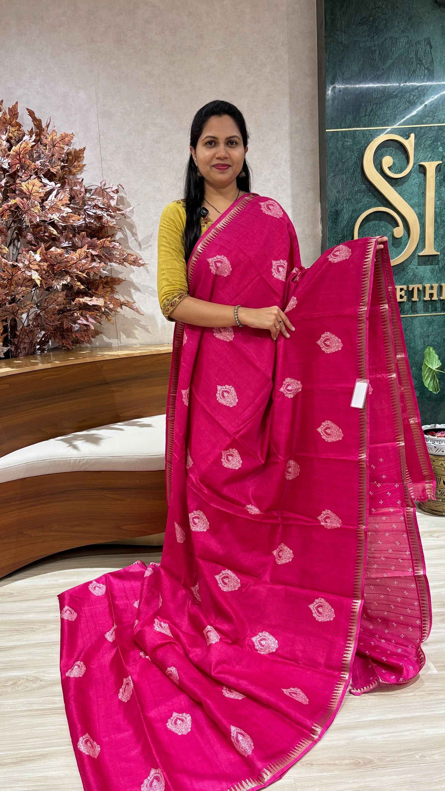 Soft tussar pattern 1