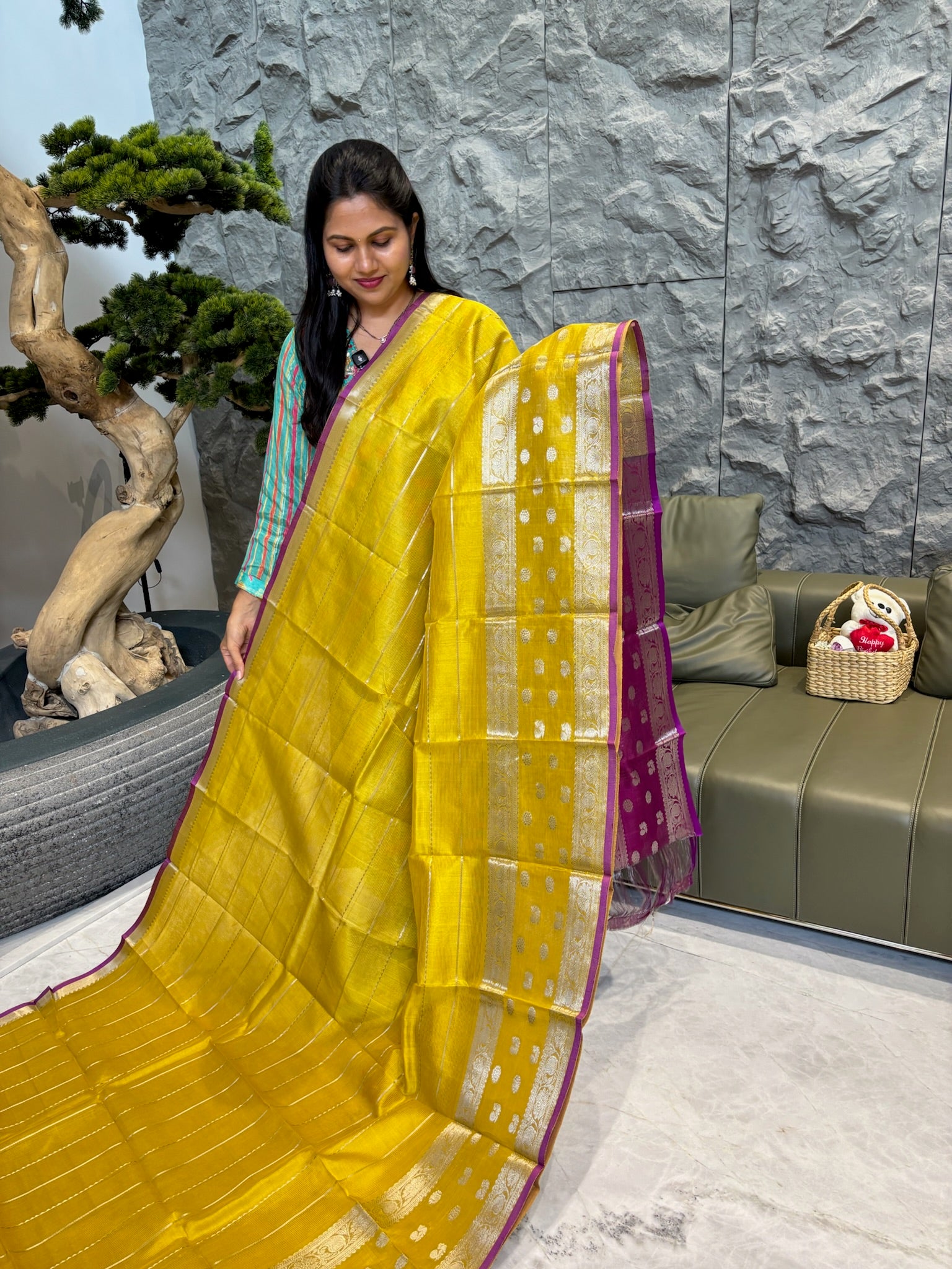Mangalagiri pattu yellow magenta