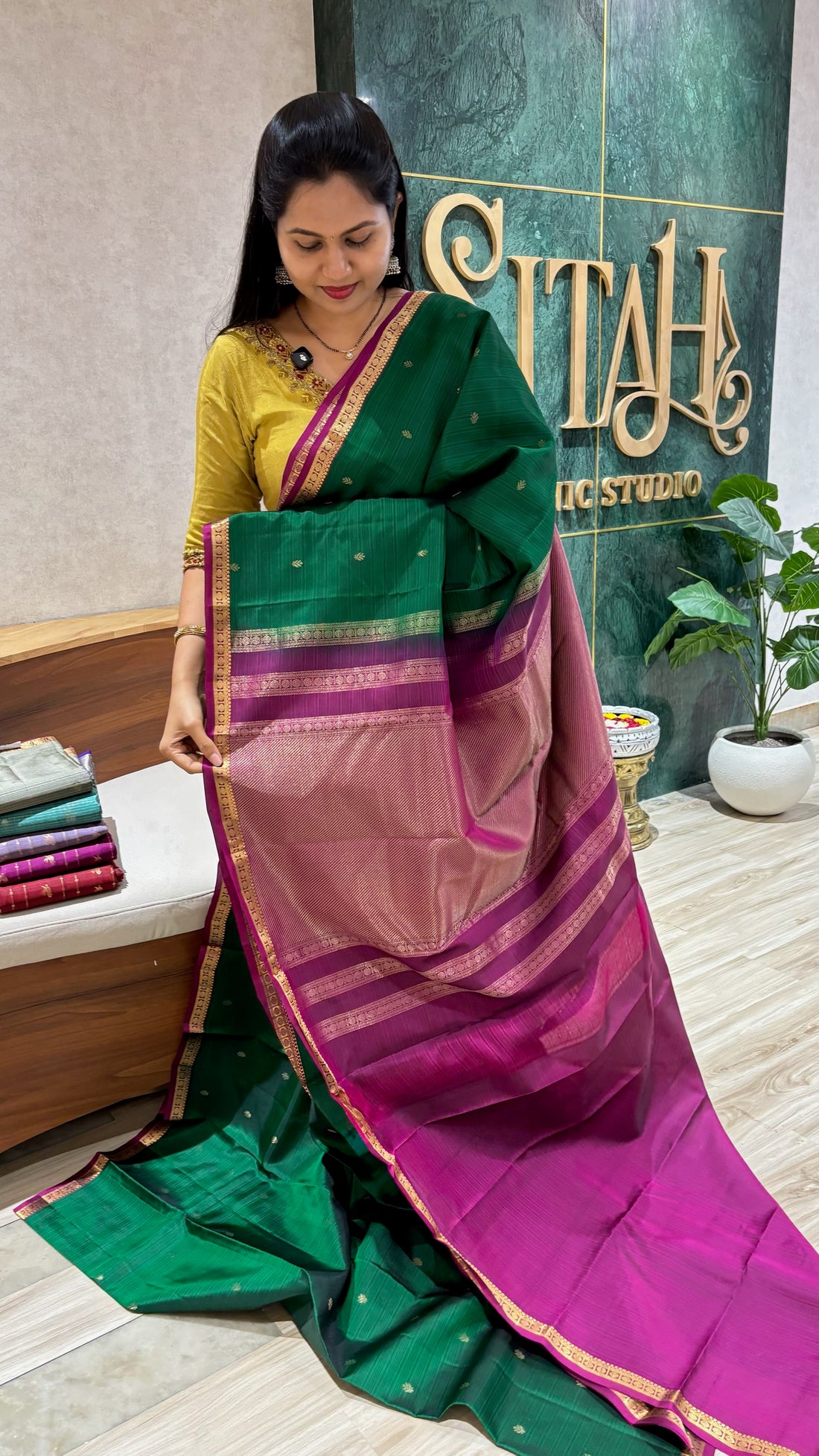 Kanchi pattu green