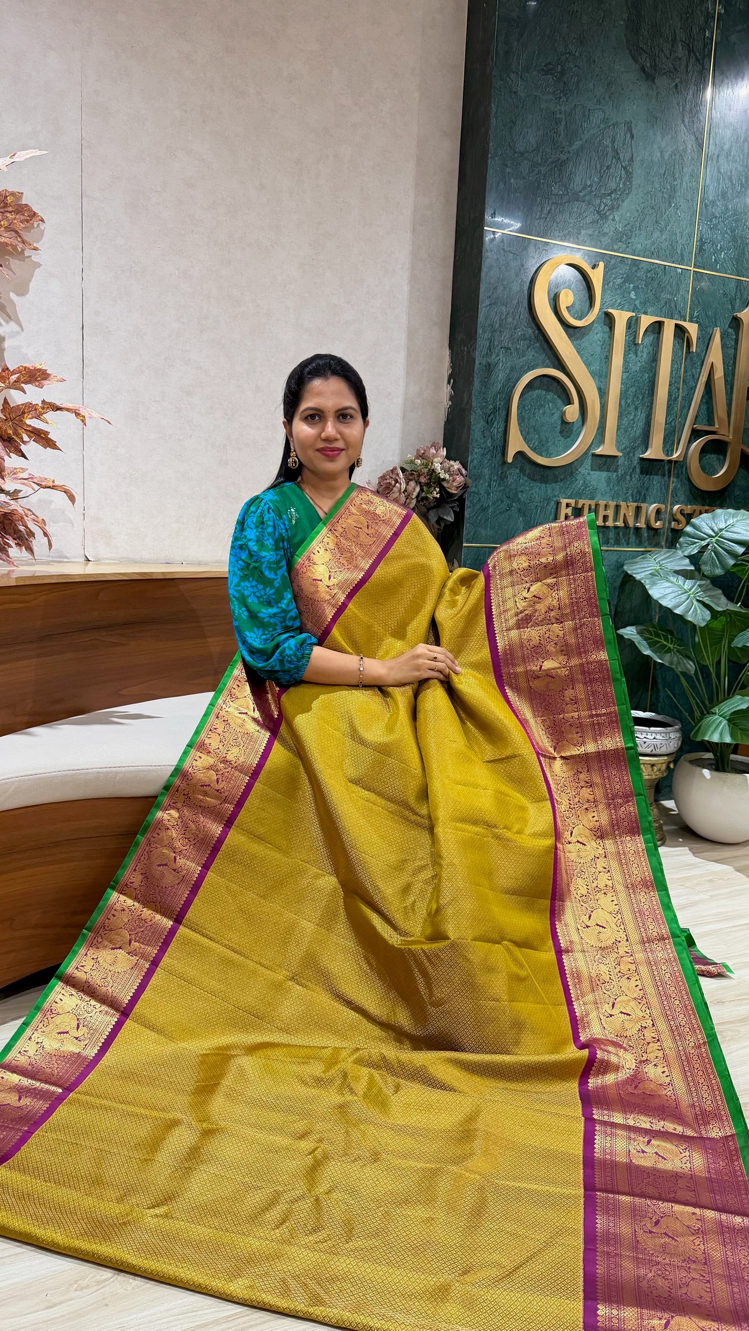 Handloom brocade gadwal pattu