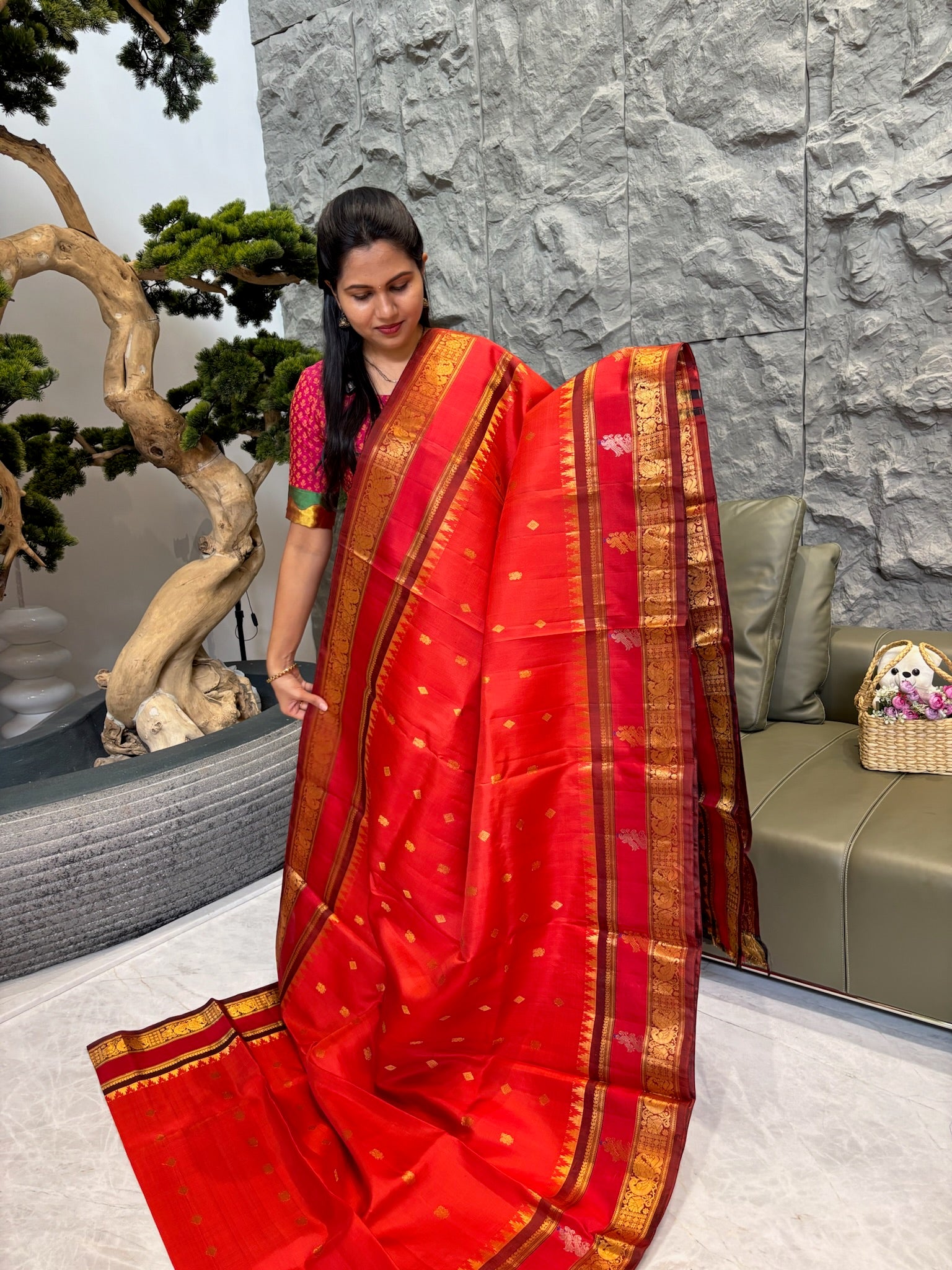 Handloom gadwal rust brown