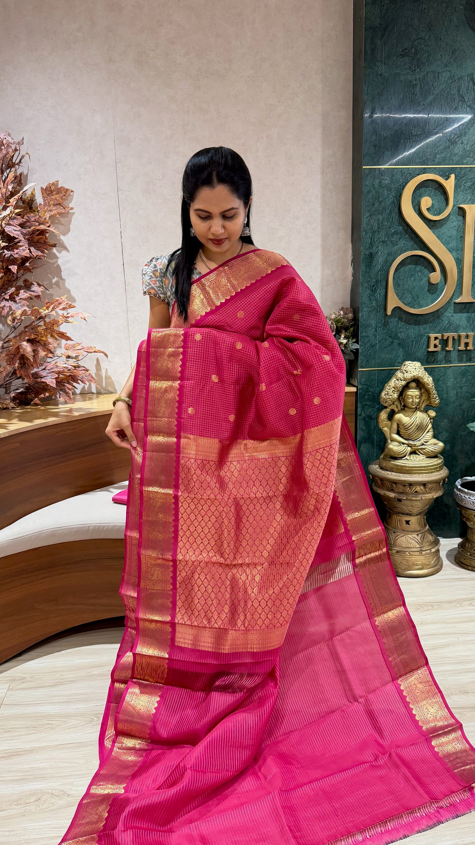 Light weight vintage pattu